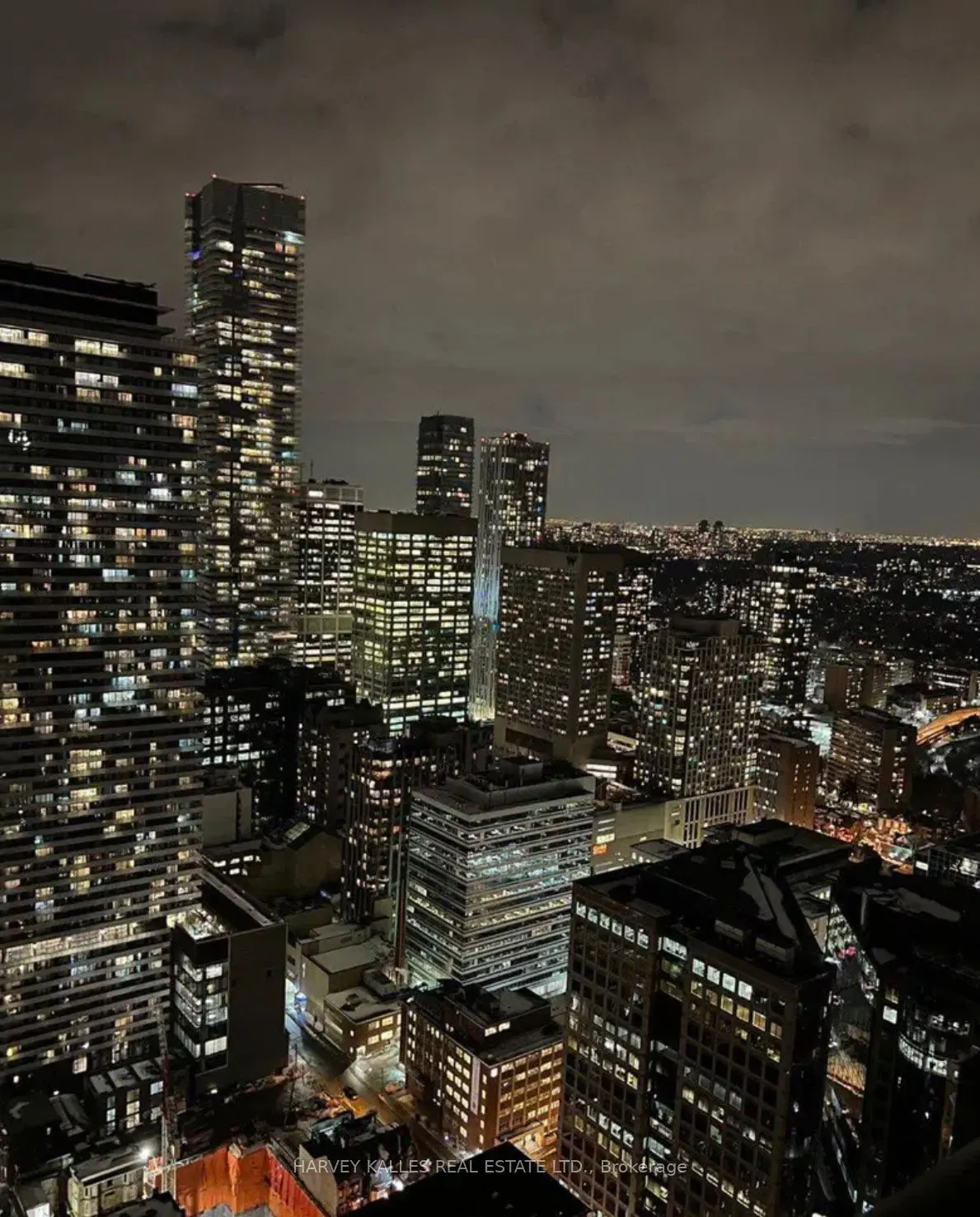 101 Charles Street E, #4505