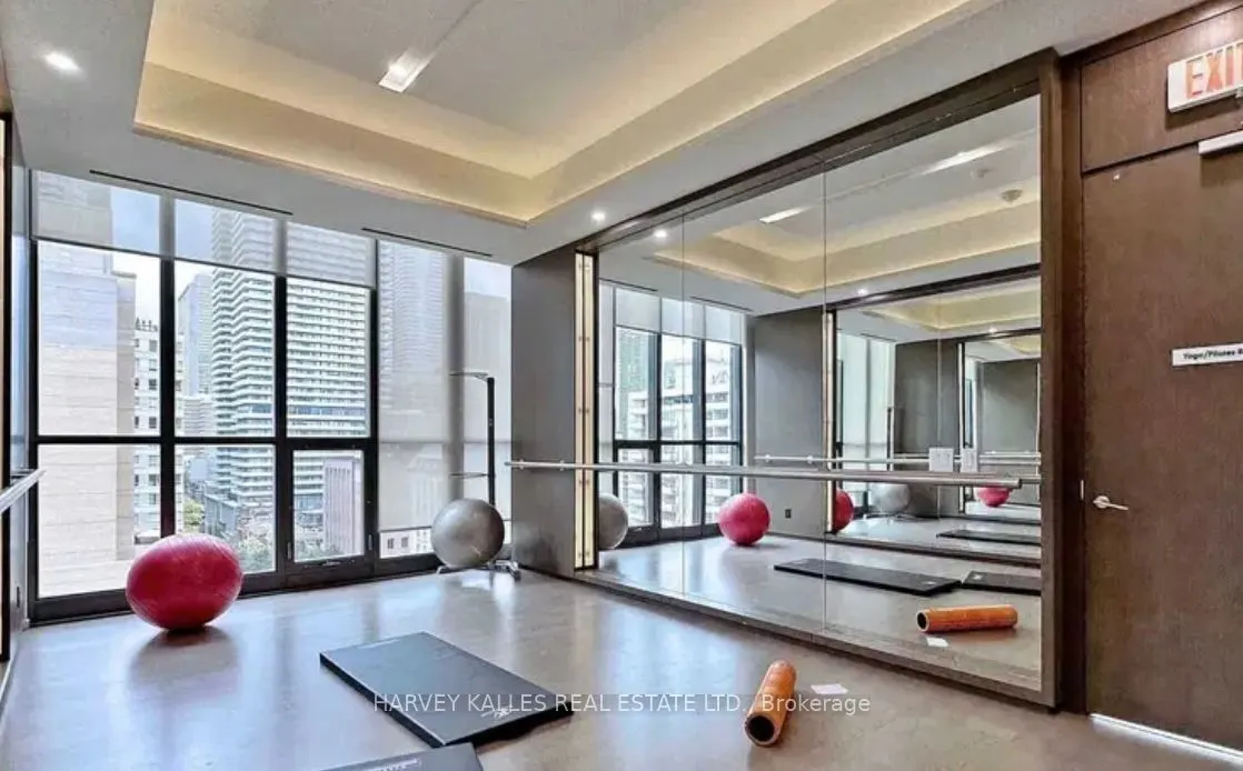 101 Charles Street E, #4505