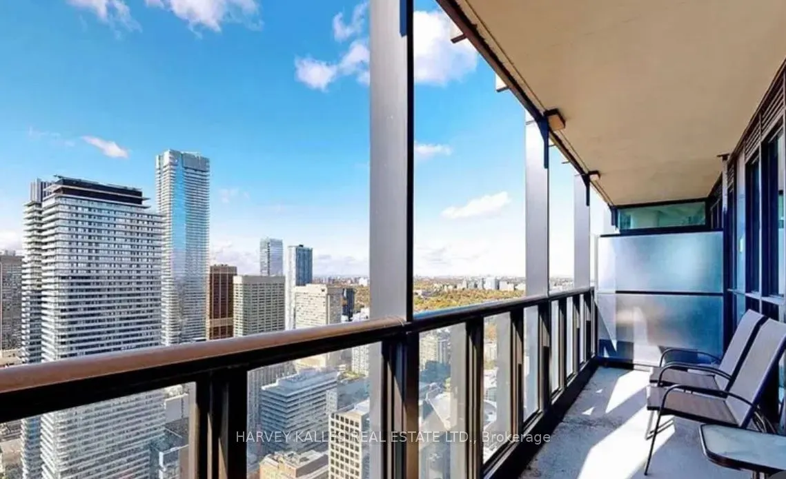 101 Charles Street E, #4505
