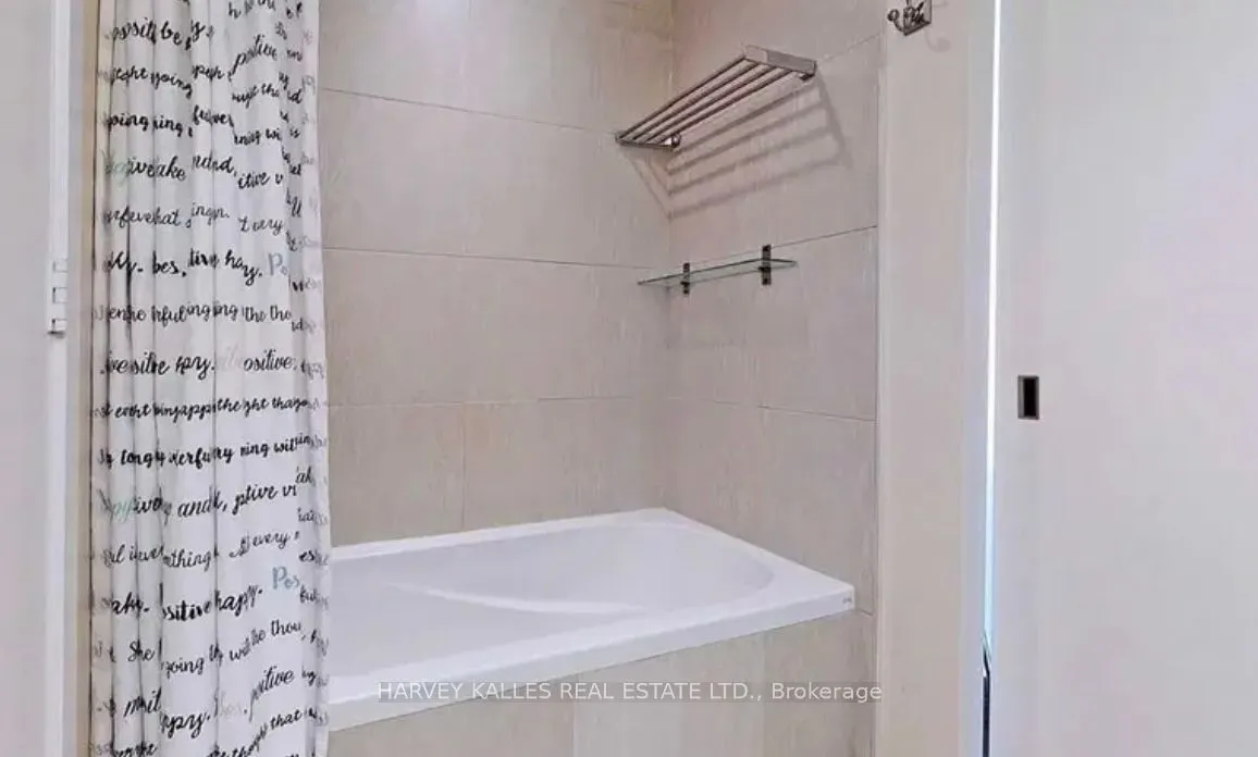 101 Charles Street E, #4505
