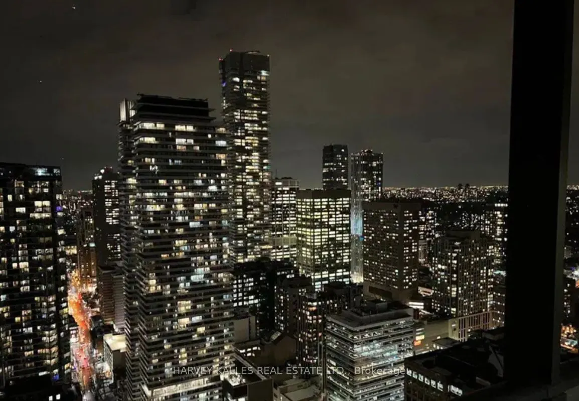 101 Charles Street E, #4505