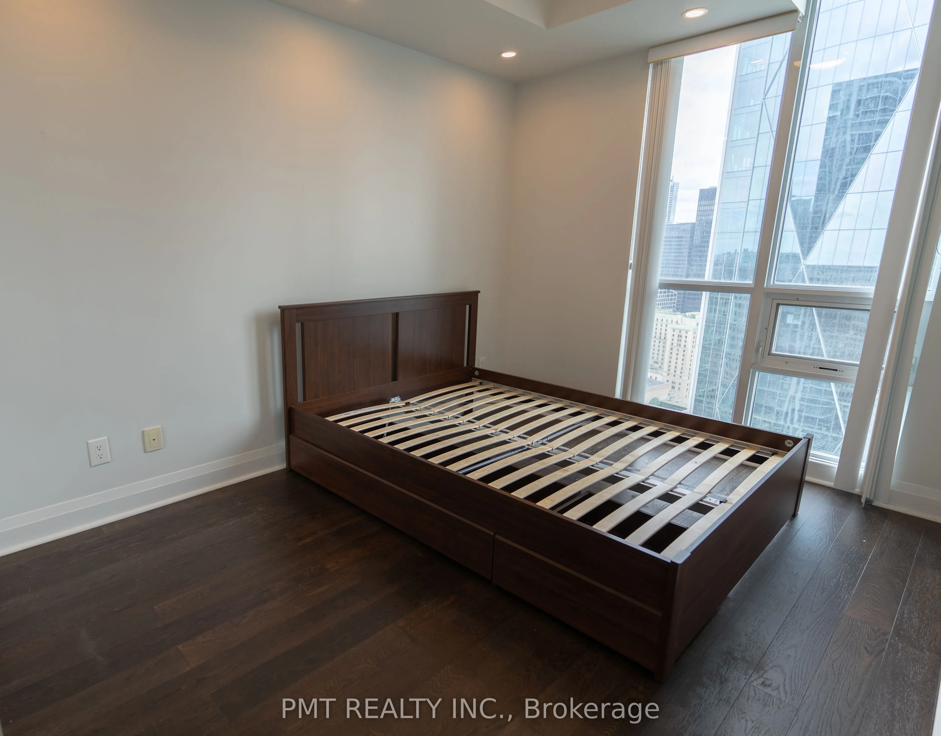 16 Harbour Street, #3904