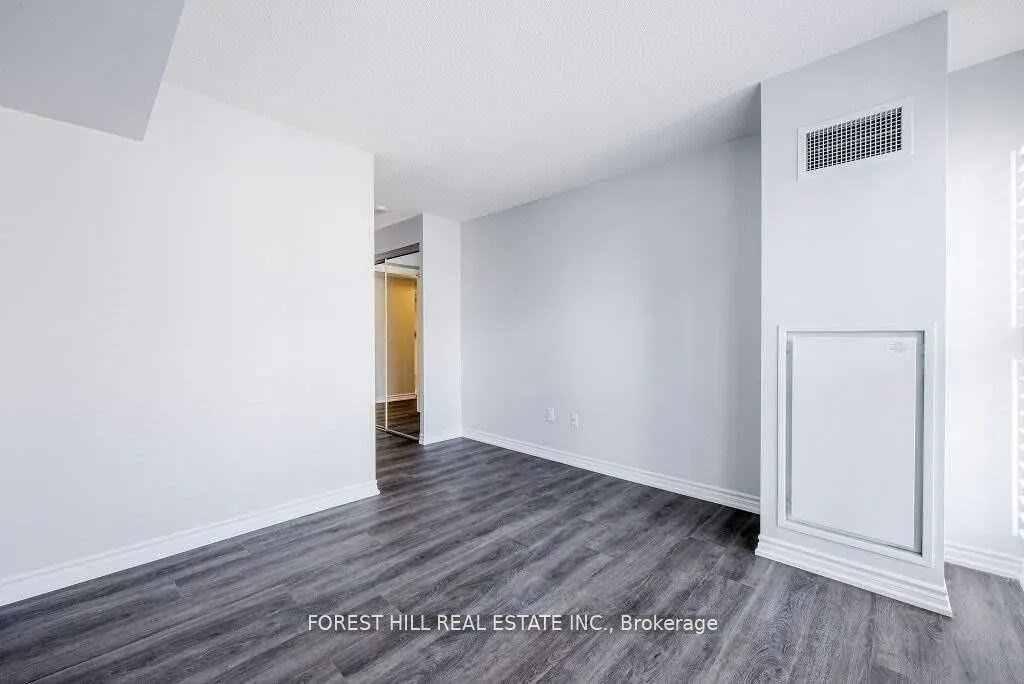 386 Yonge Street, #1615