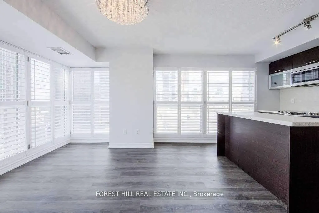 386 Yonge Street, #1615