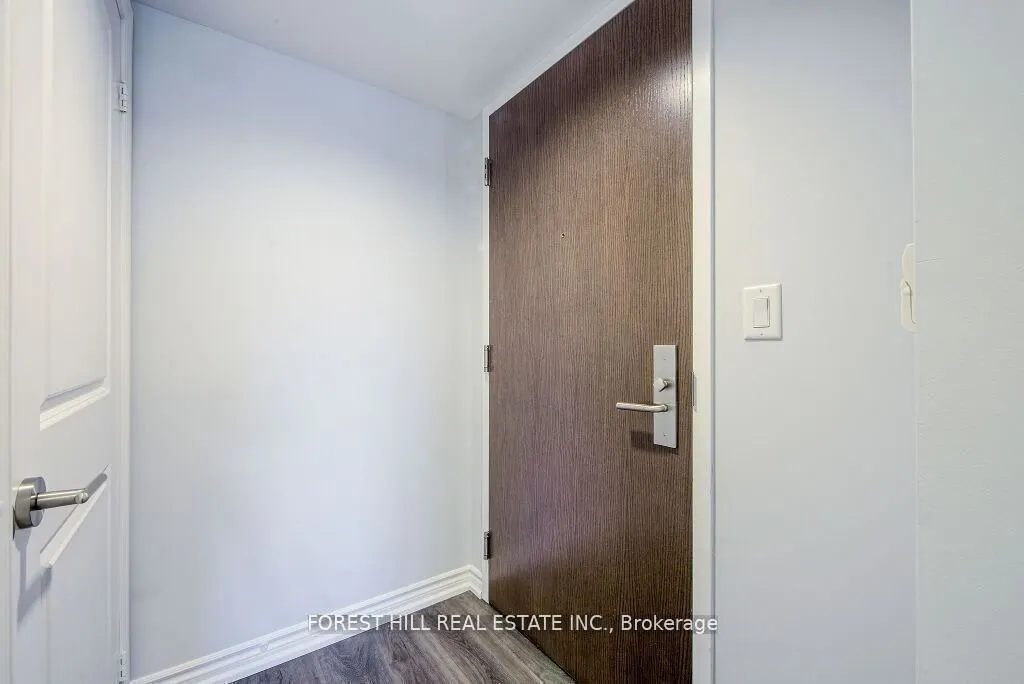 386 Yonge Street, #1615