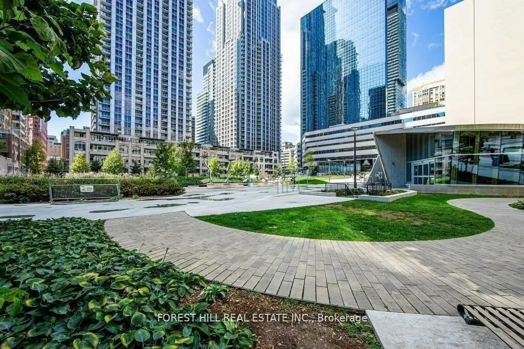 386 Yonge Street, #1615