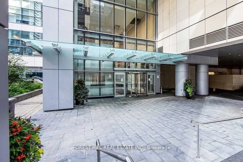 386 Yonge Street, #1615