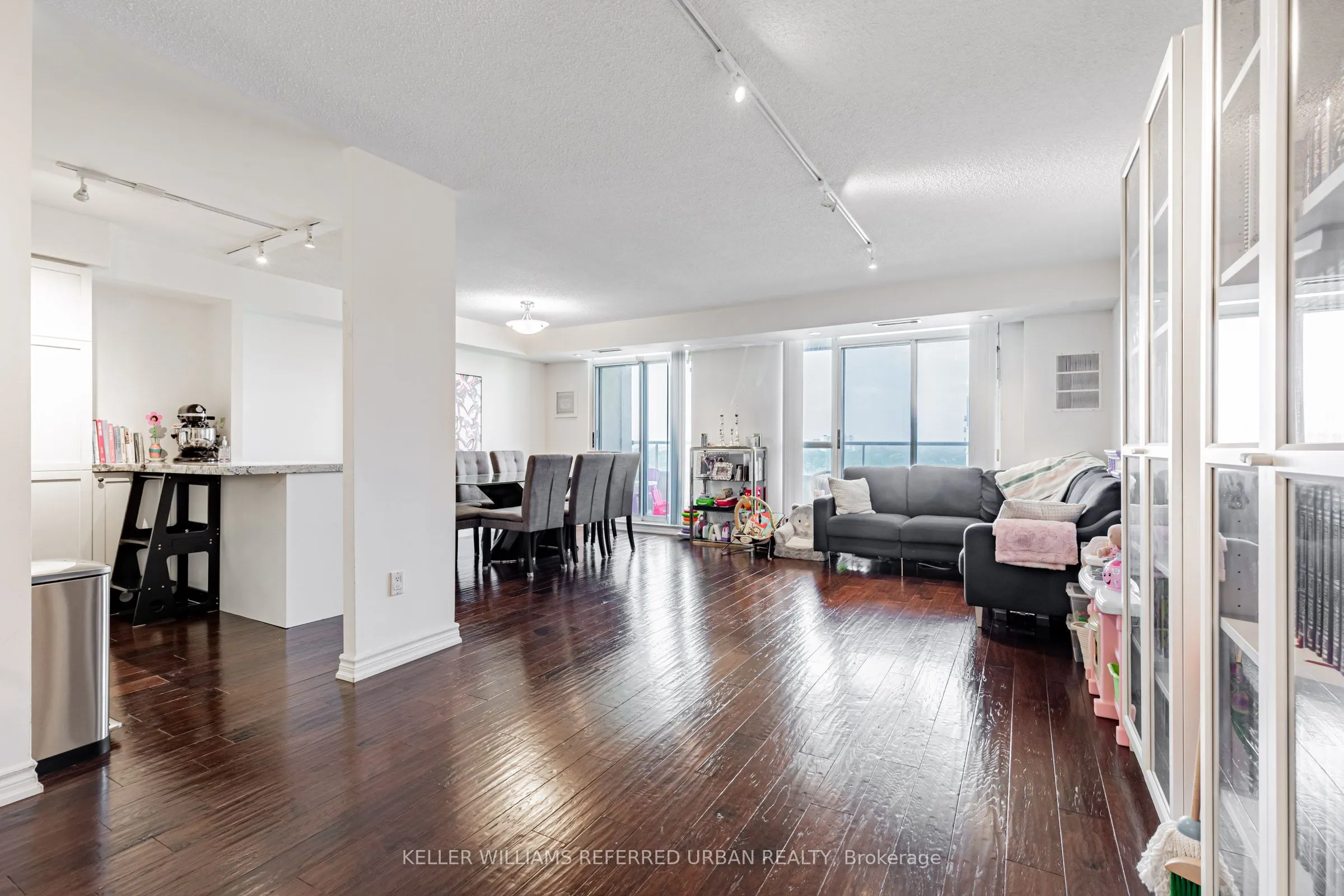 8 Covington Road, #1108