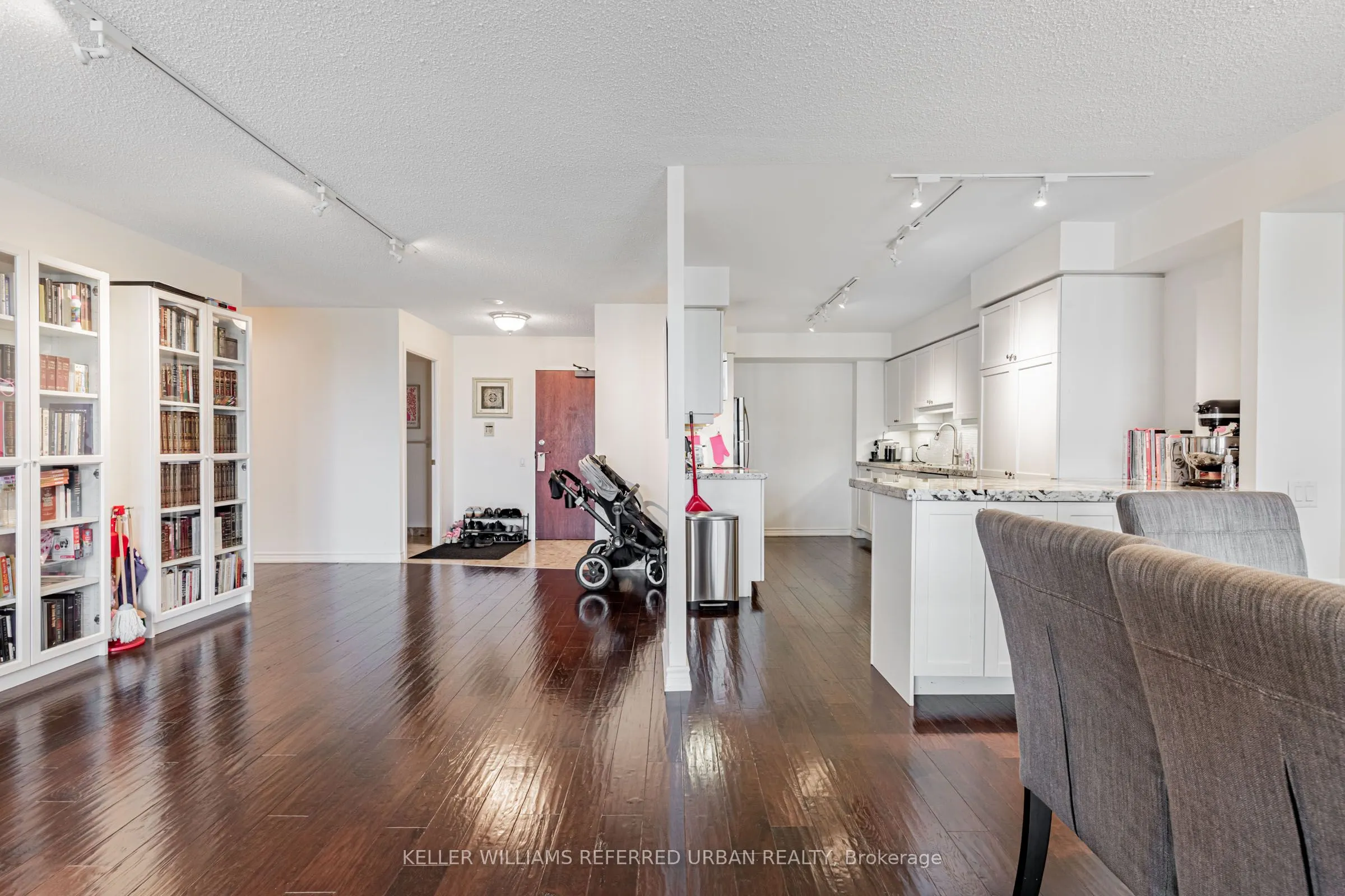 8 Covington Road, #1108