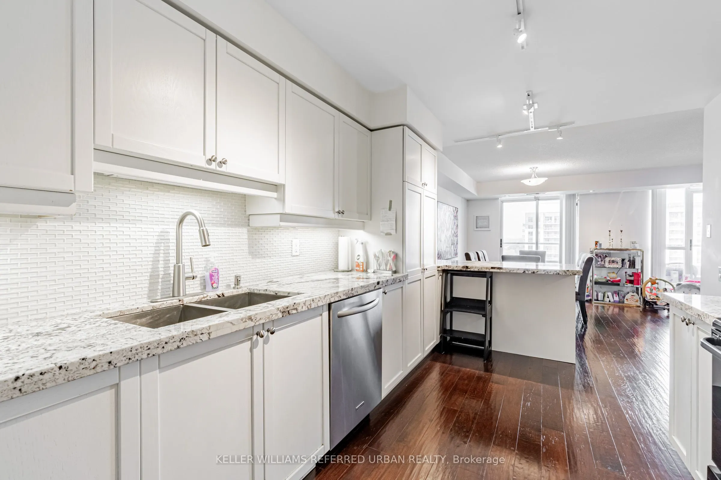 8 Covington Road, #1108