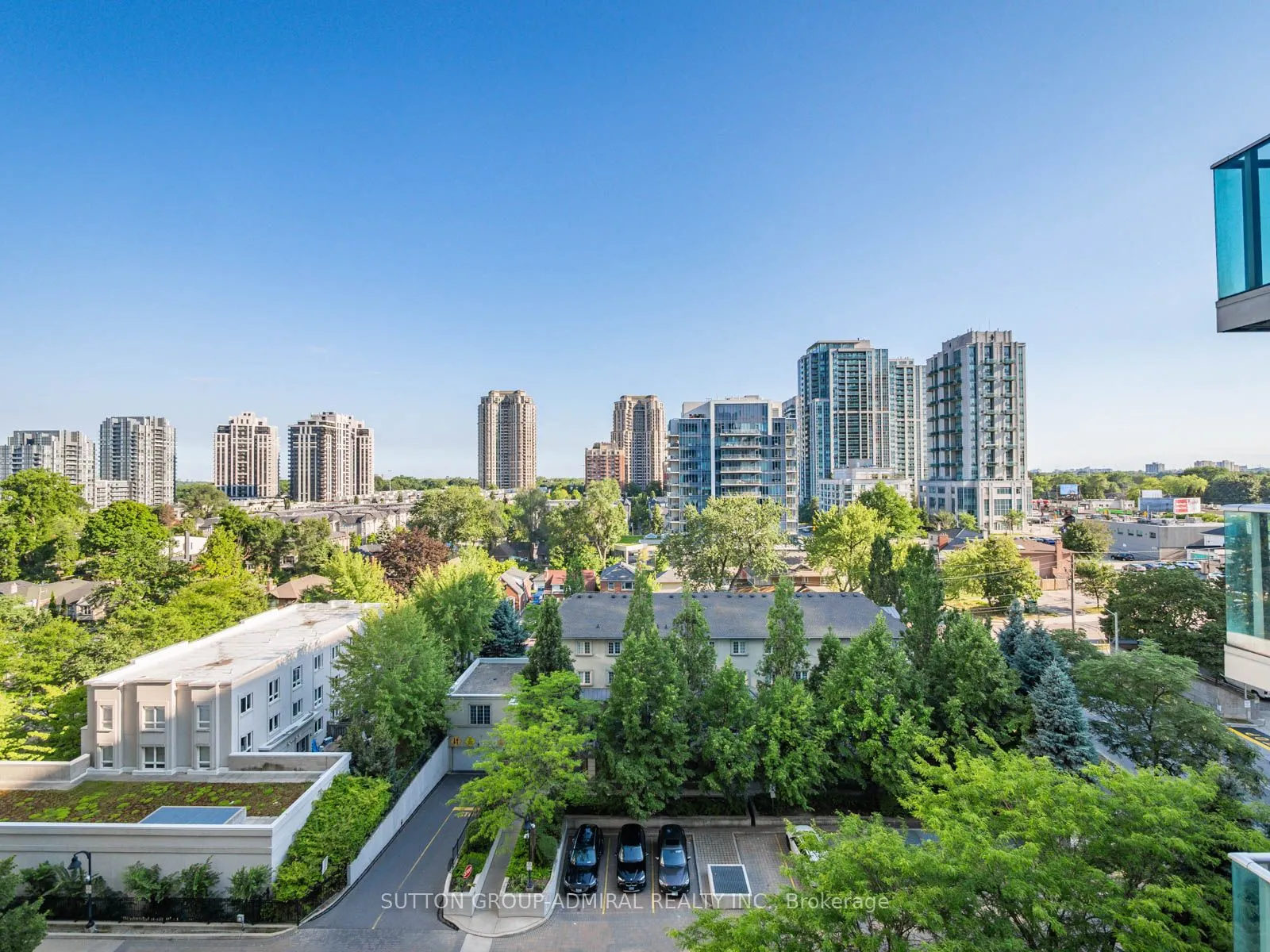 31 Bales Avenue, #1016