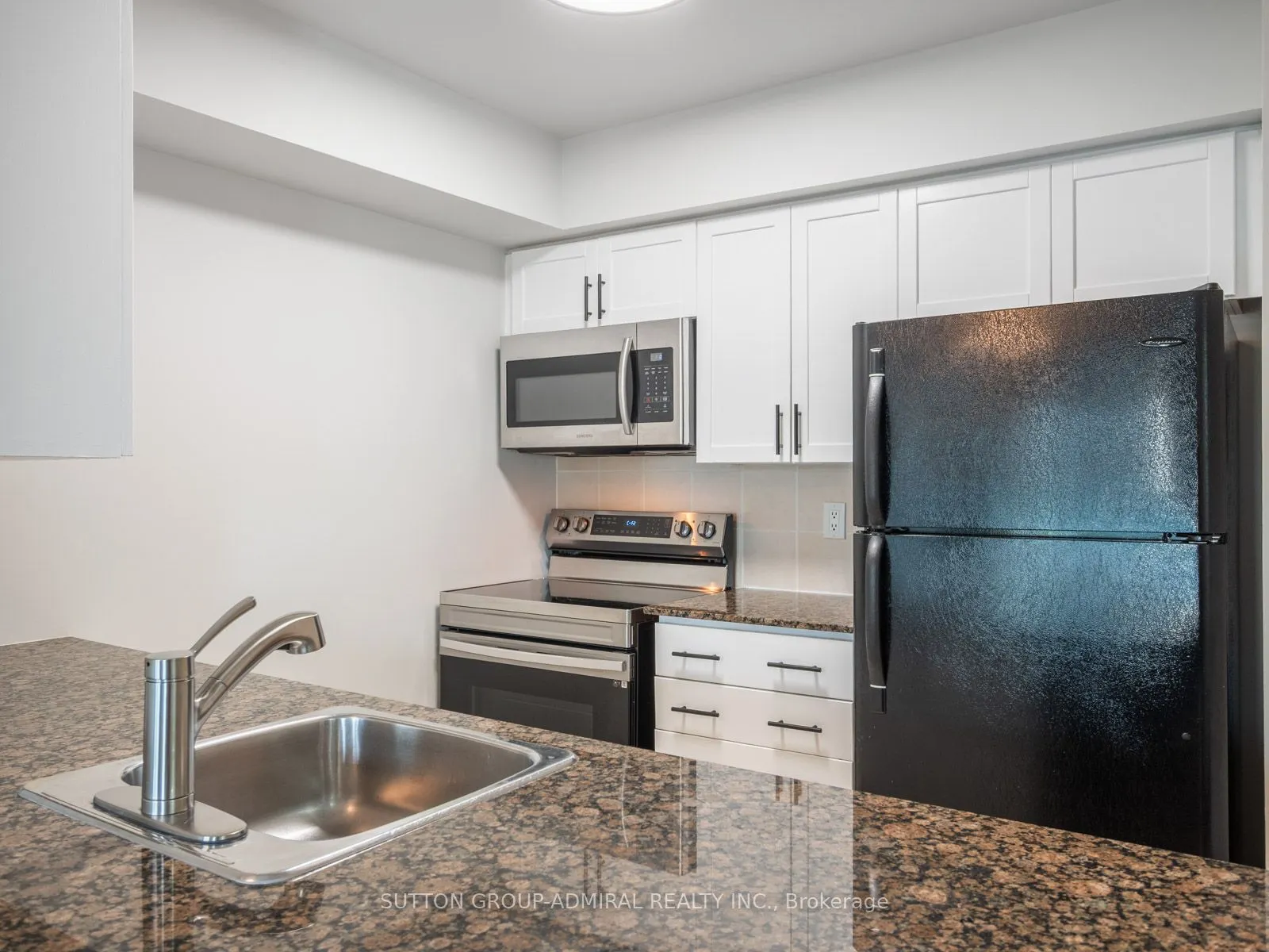 31 Bales Avenue, #1016