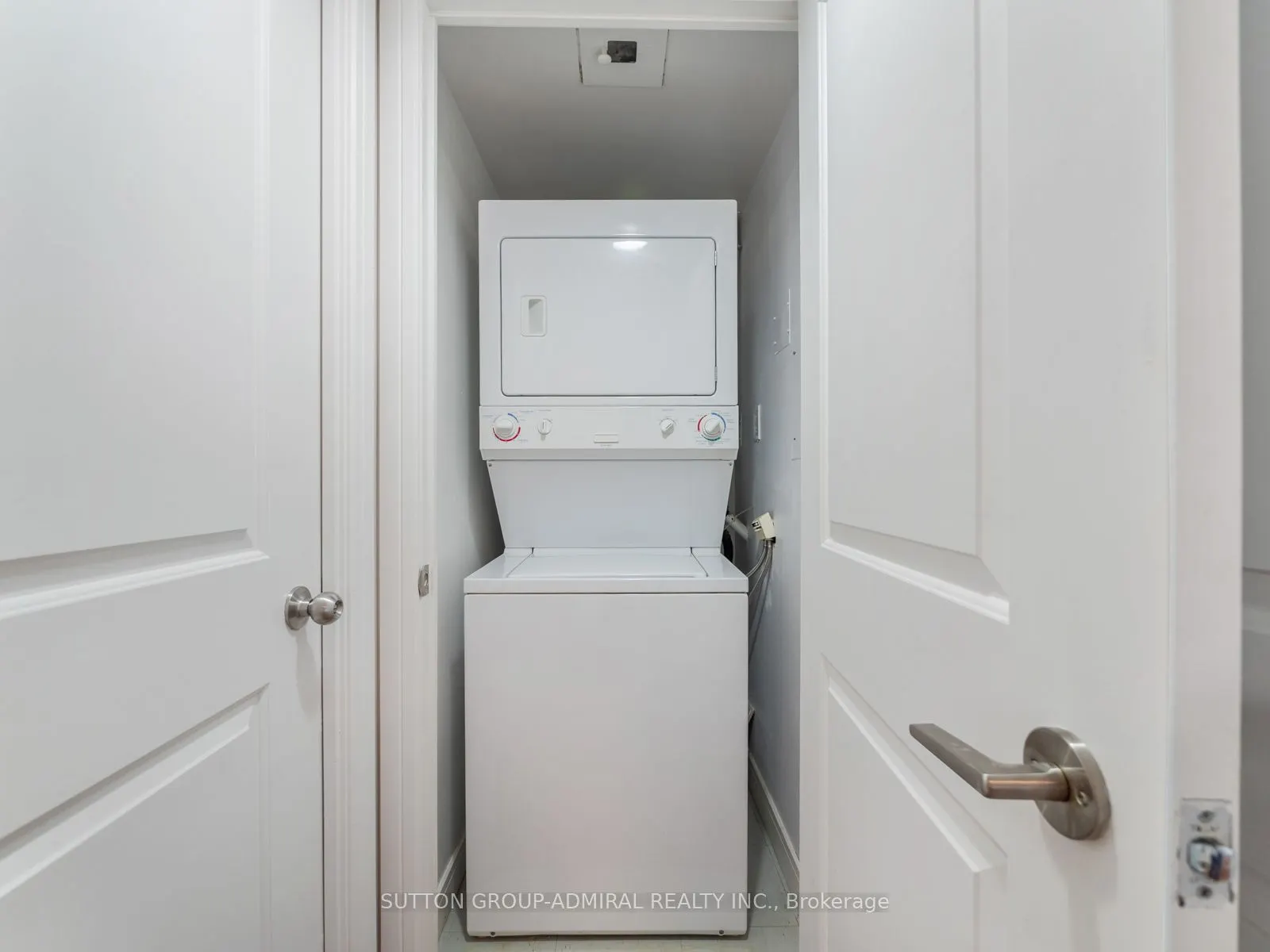 31 Bales Avenue, #1016