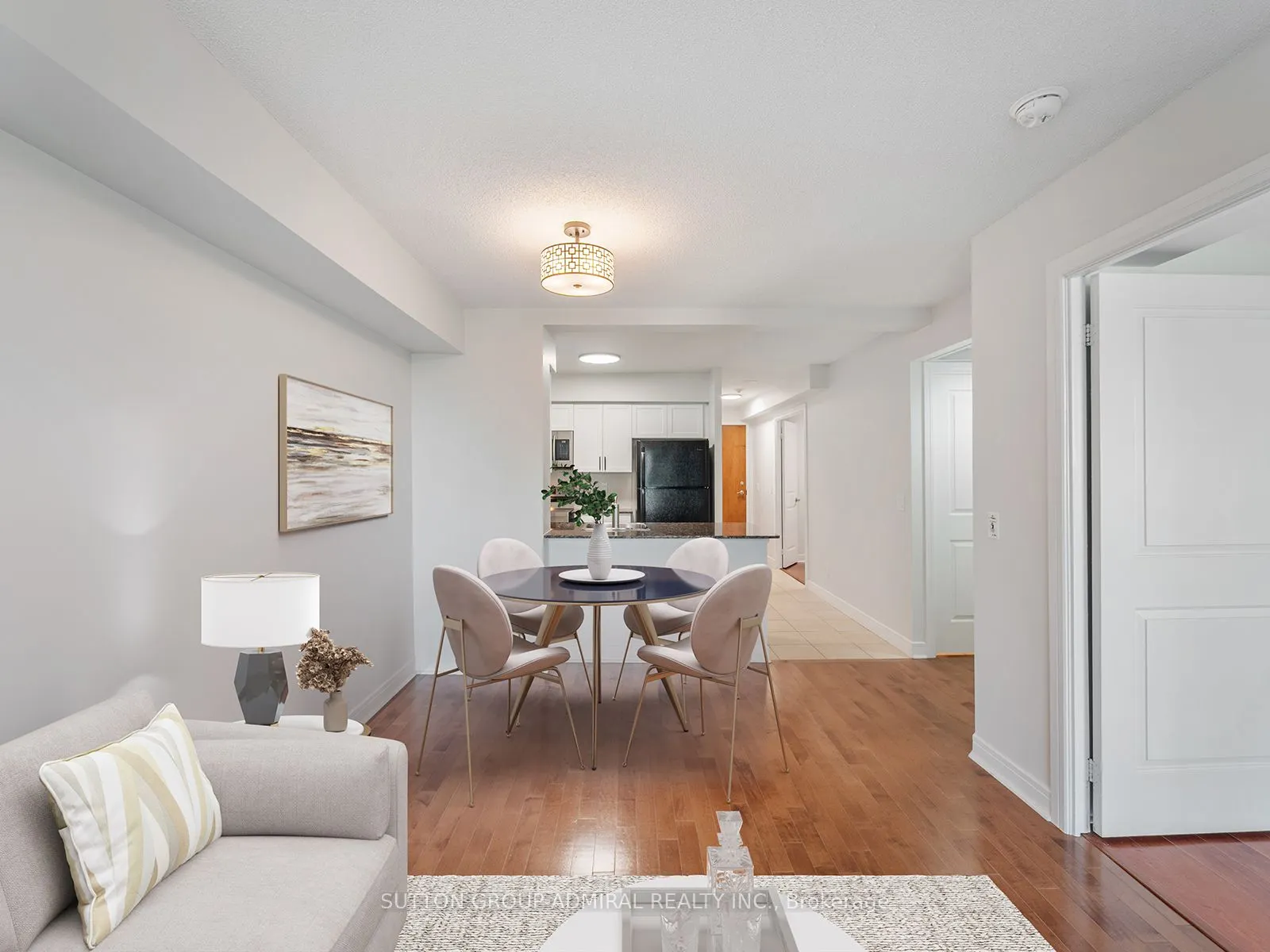 31 Bales Avenue, #1016