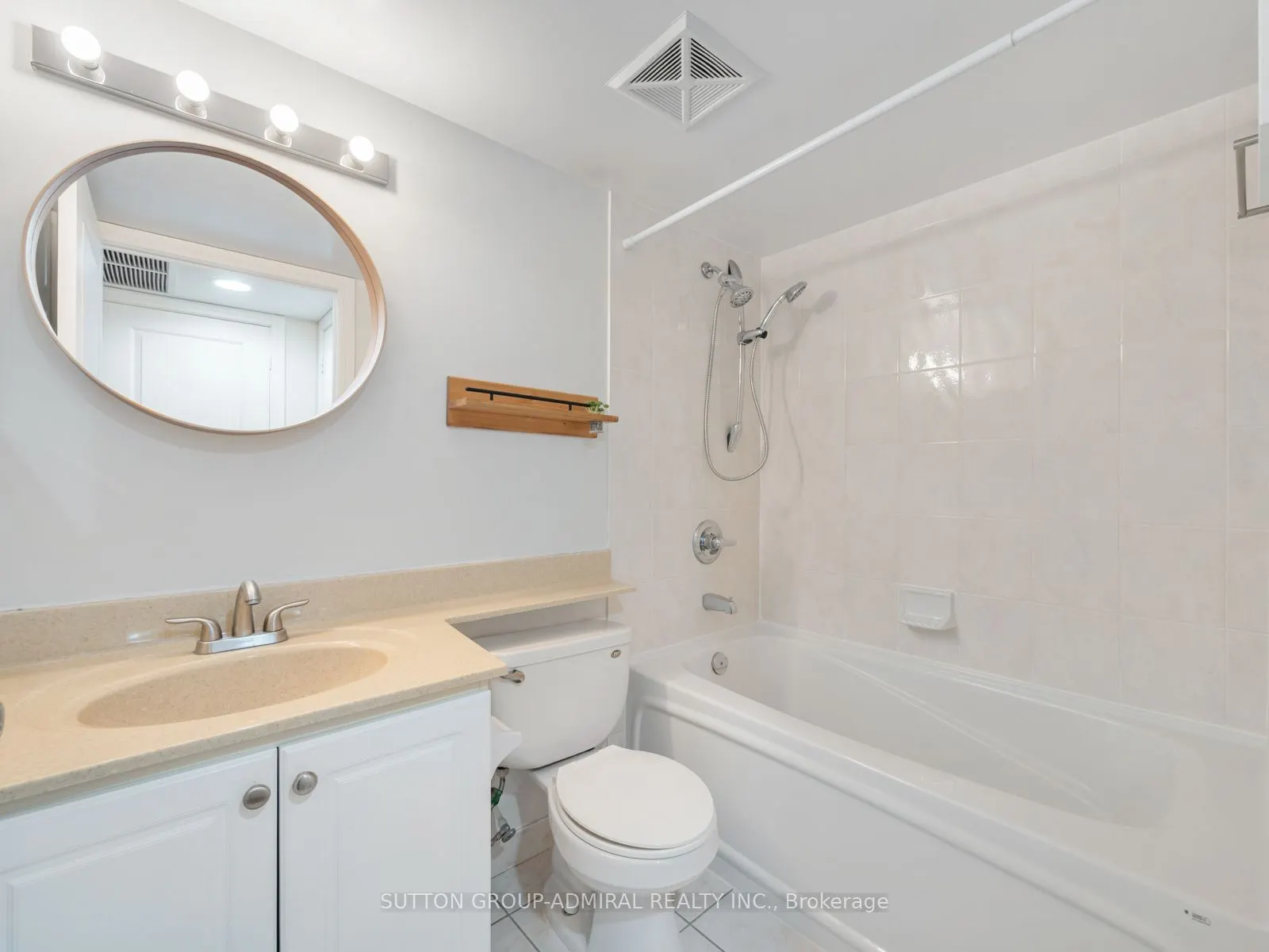 31 Bales Avenue, #1016