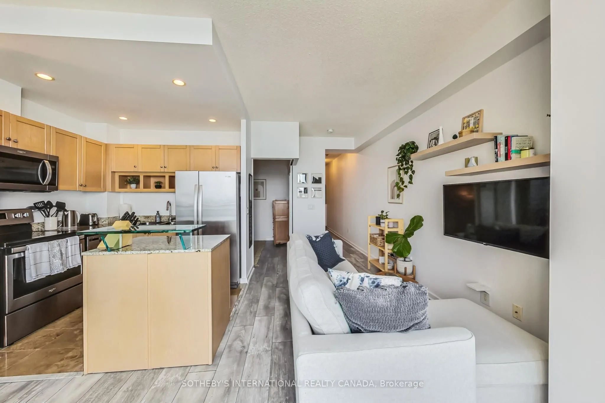 208 Queens Quay W, #2308