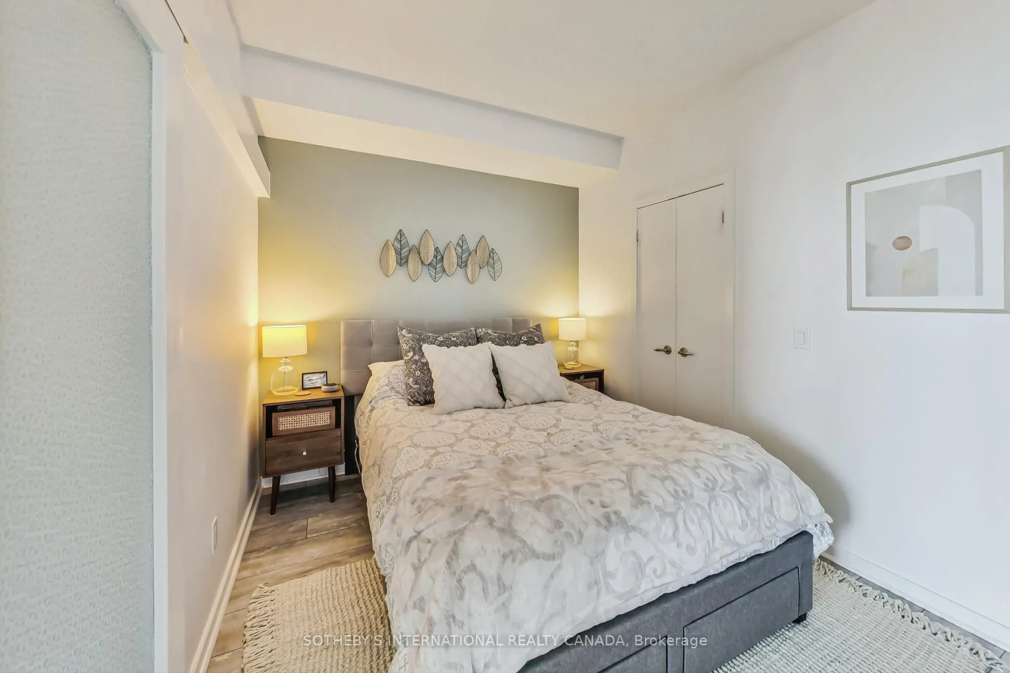 208 Queens Quay W, #2308
