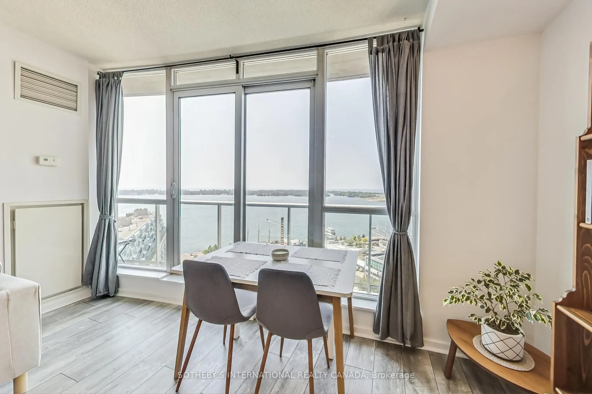 208 Queens Quay W, #2308