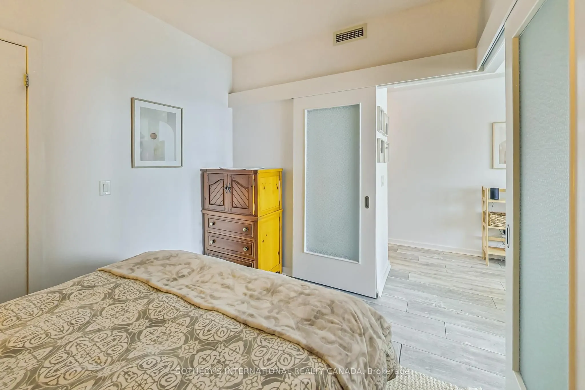 208 Queens Quay W, #2308