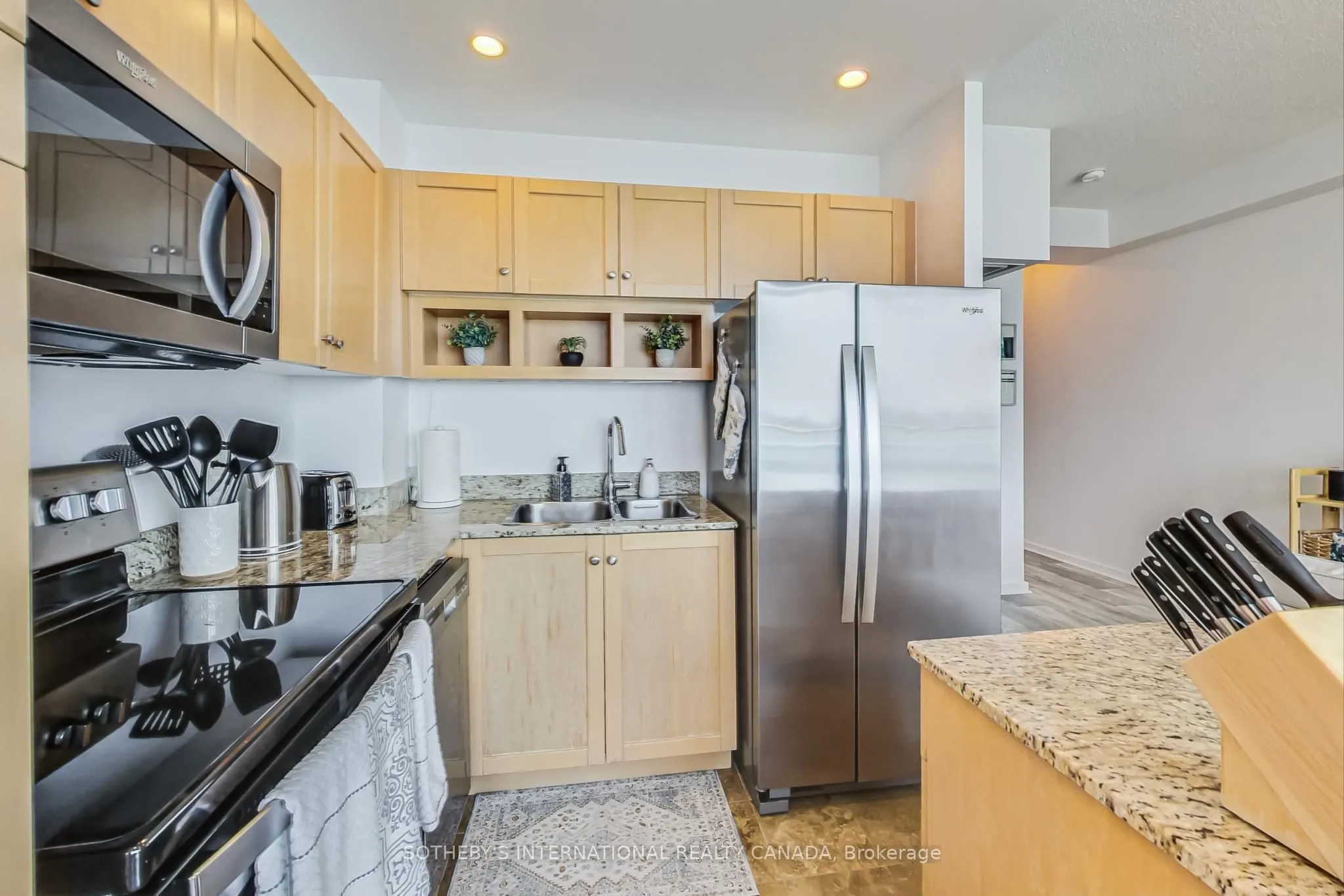 208 Queens Quay W, #2308