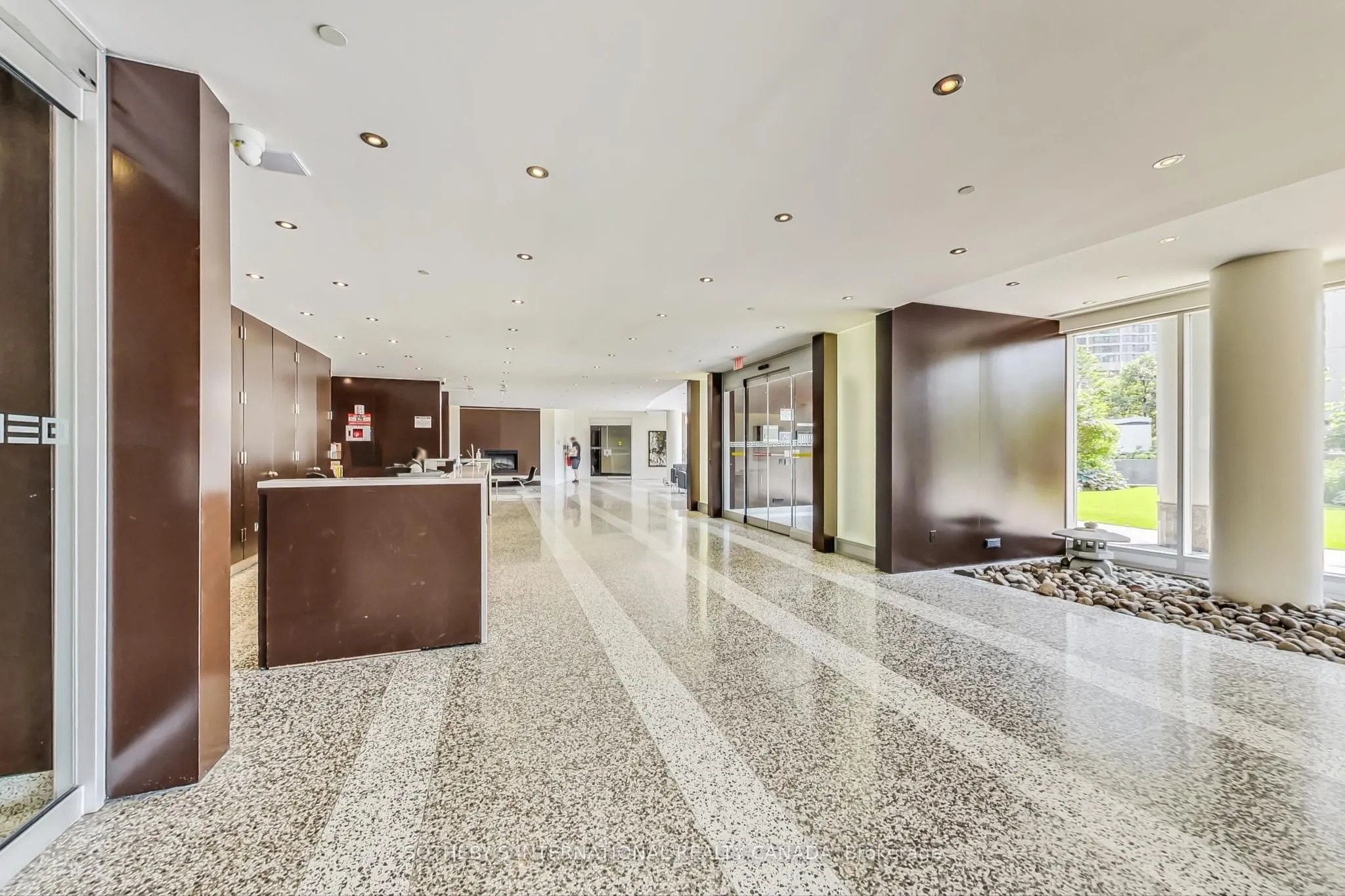 208 Queens Quay W, #2308