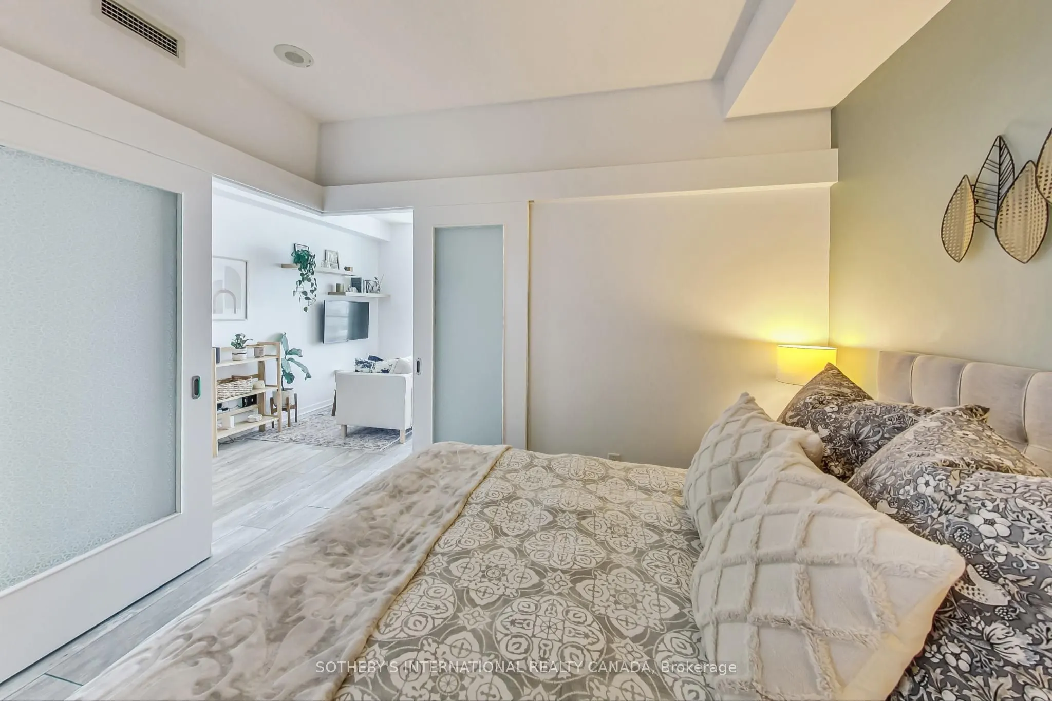 208 Queens Quay W, #2308
