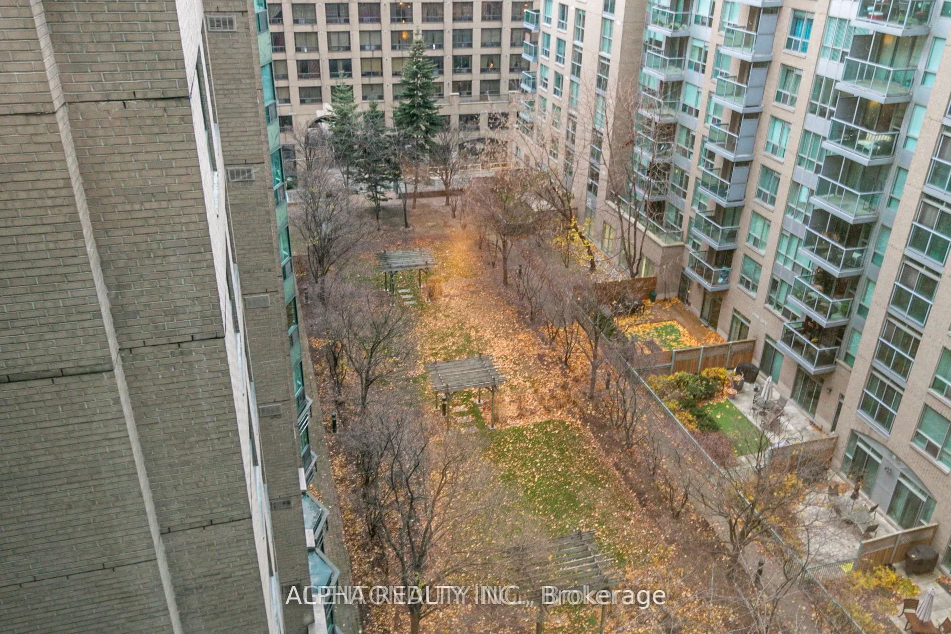 109 Front Street E, #909