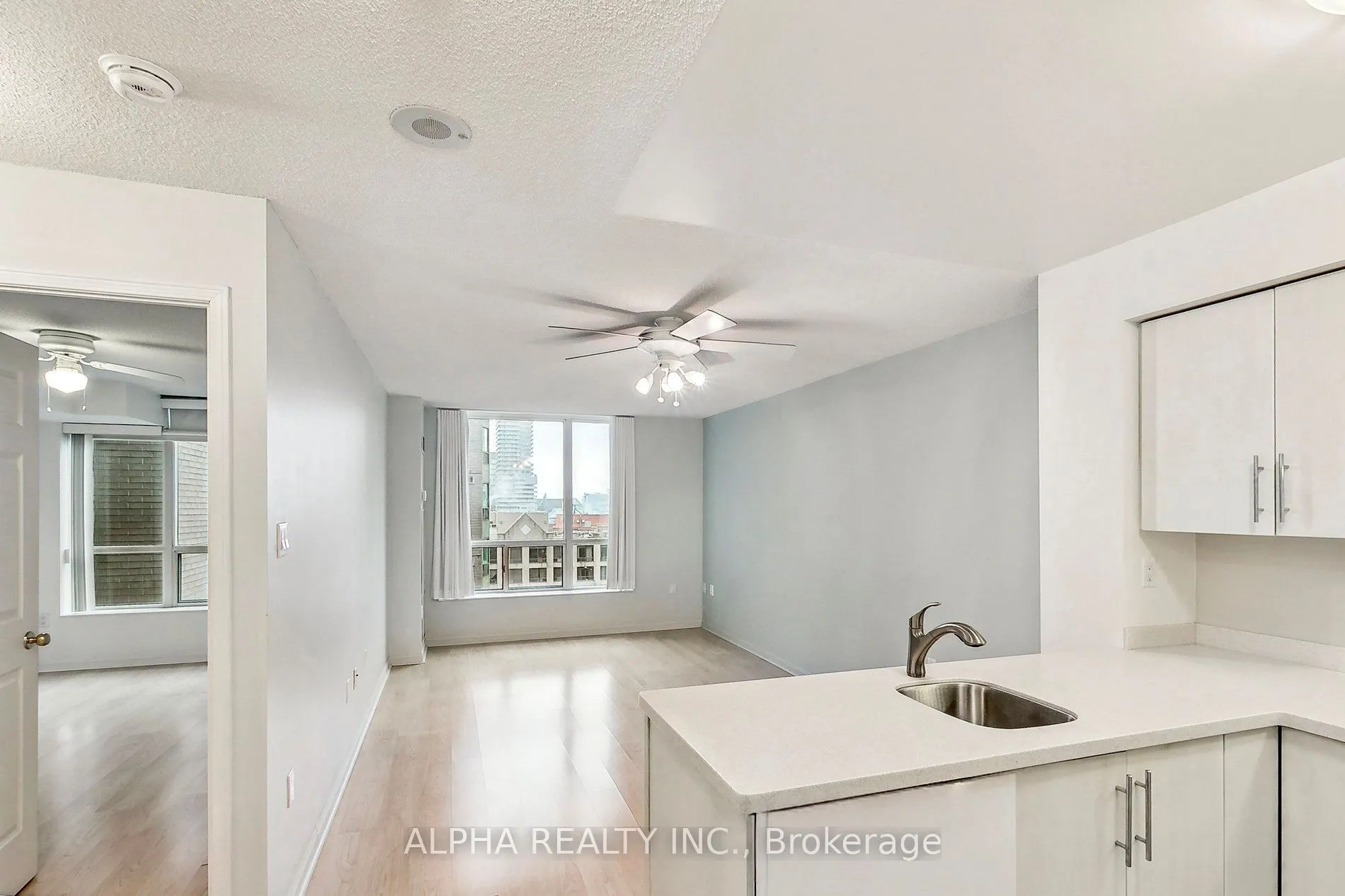 109 Front Street E, #909