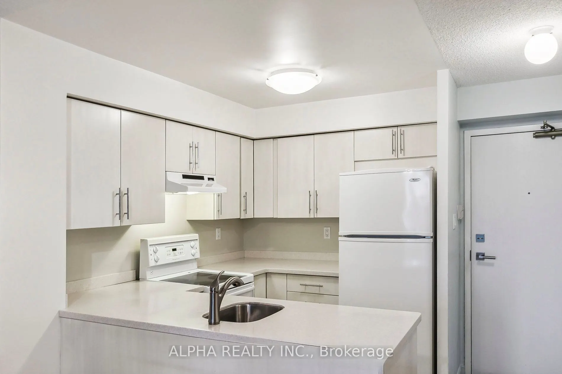 109 Front Street E, #909