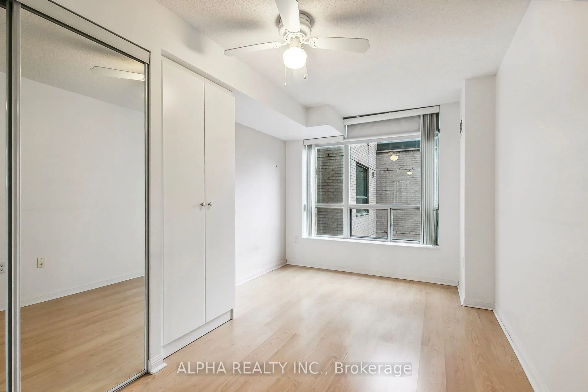109 Front Street E, #909