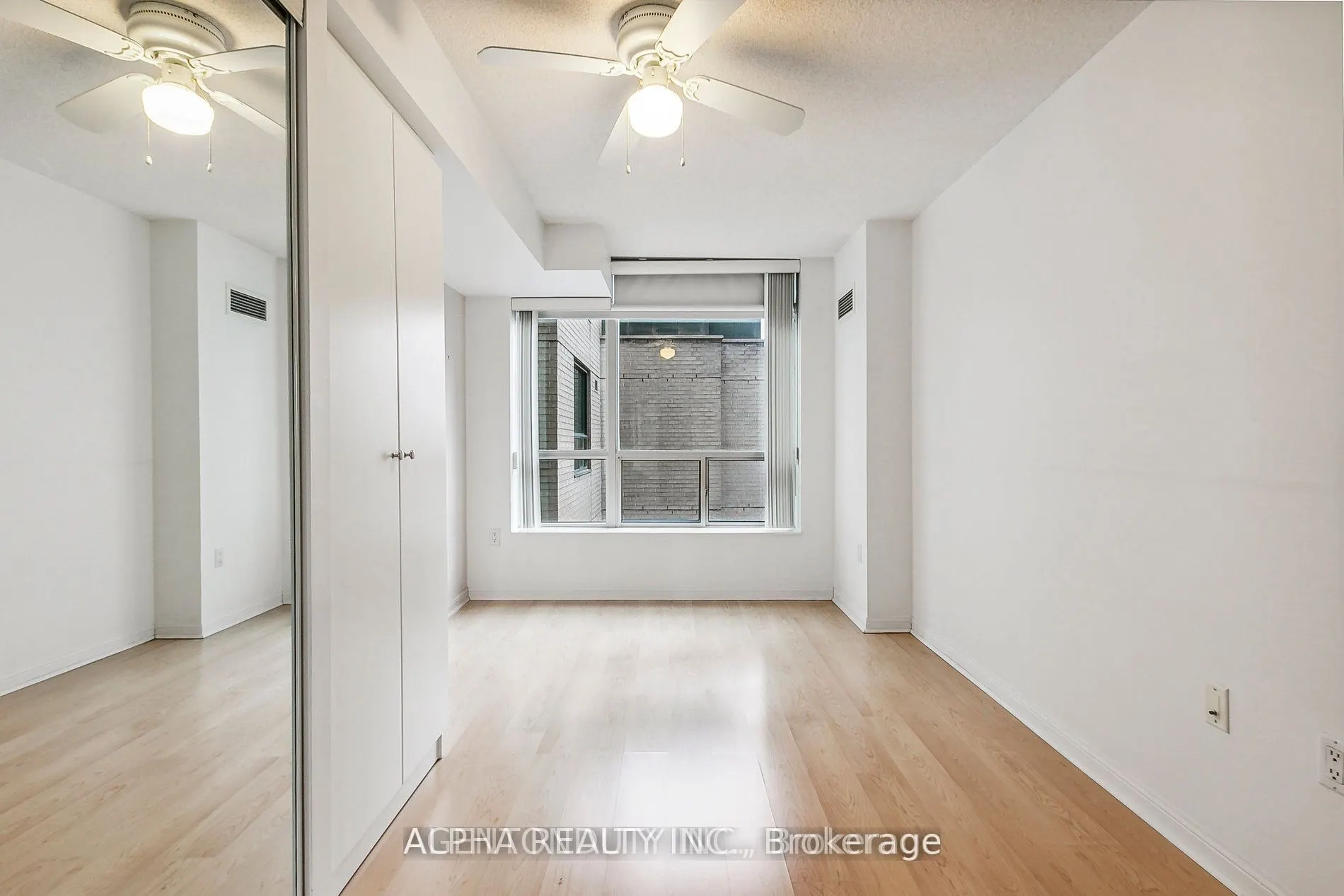 109 Front Street E, #909