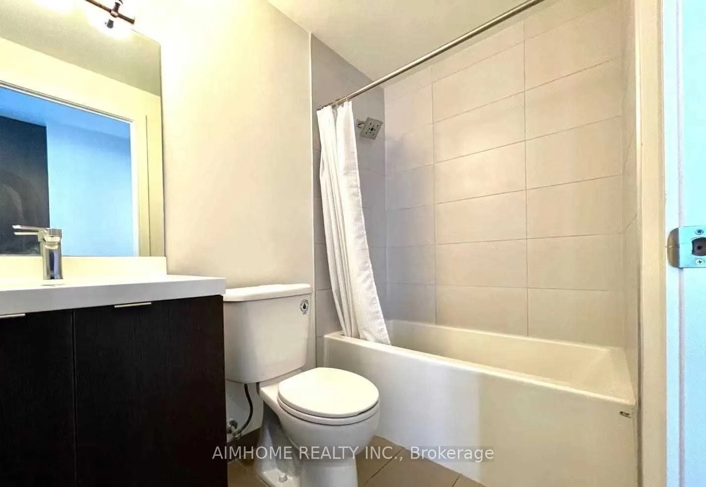 89 Mcgill Street, #2611