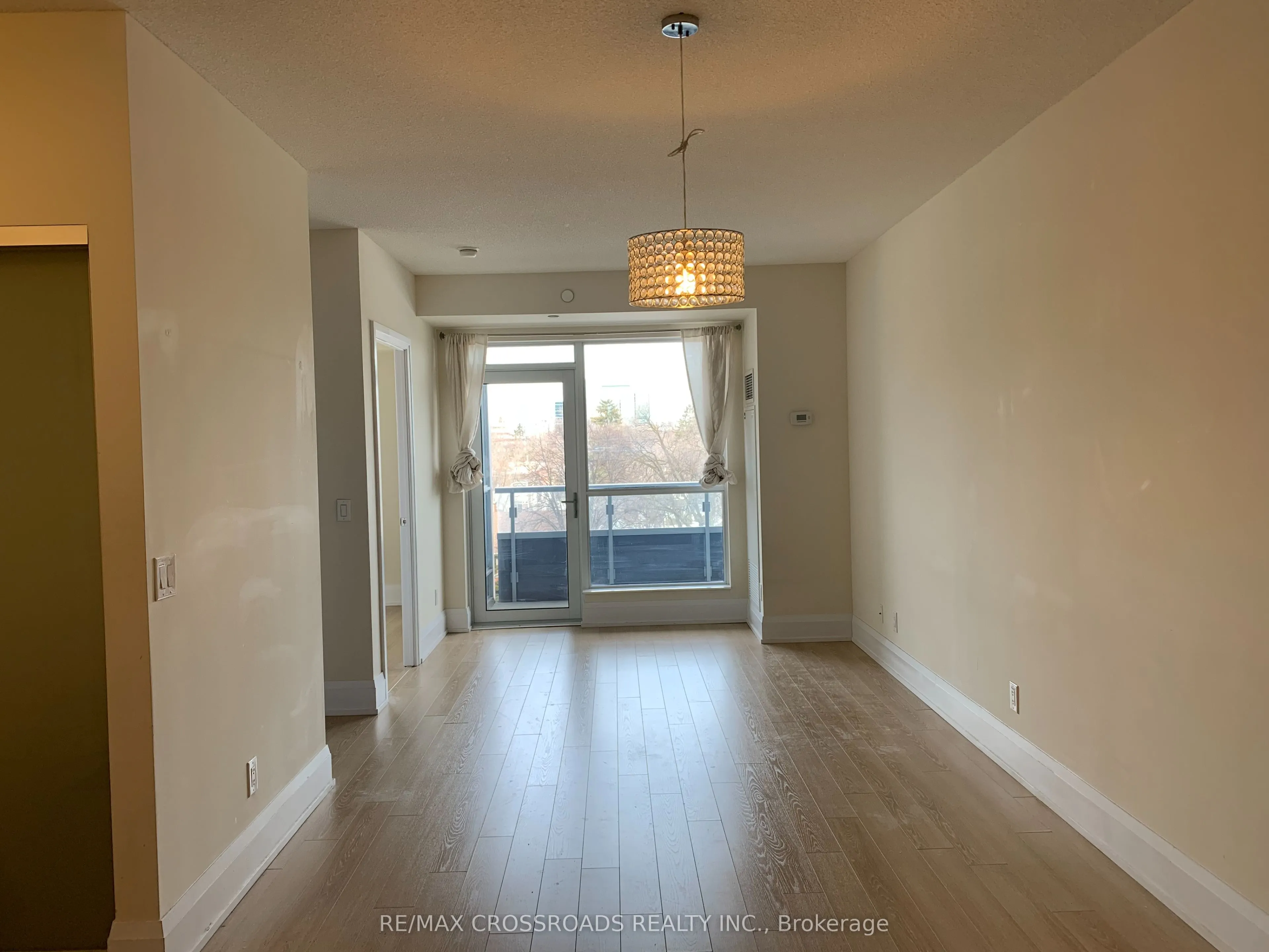120 Harrison Garden Boulevard, #525