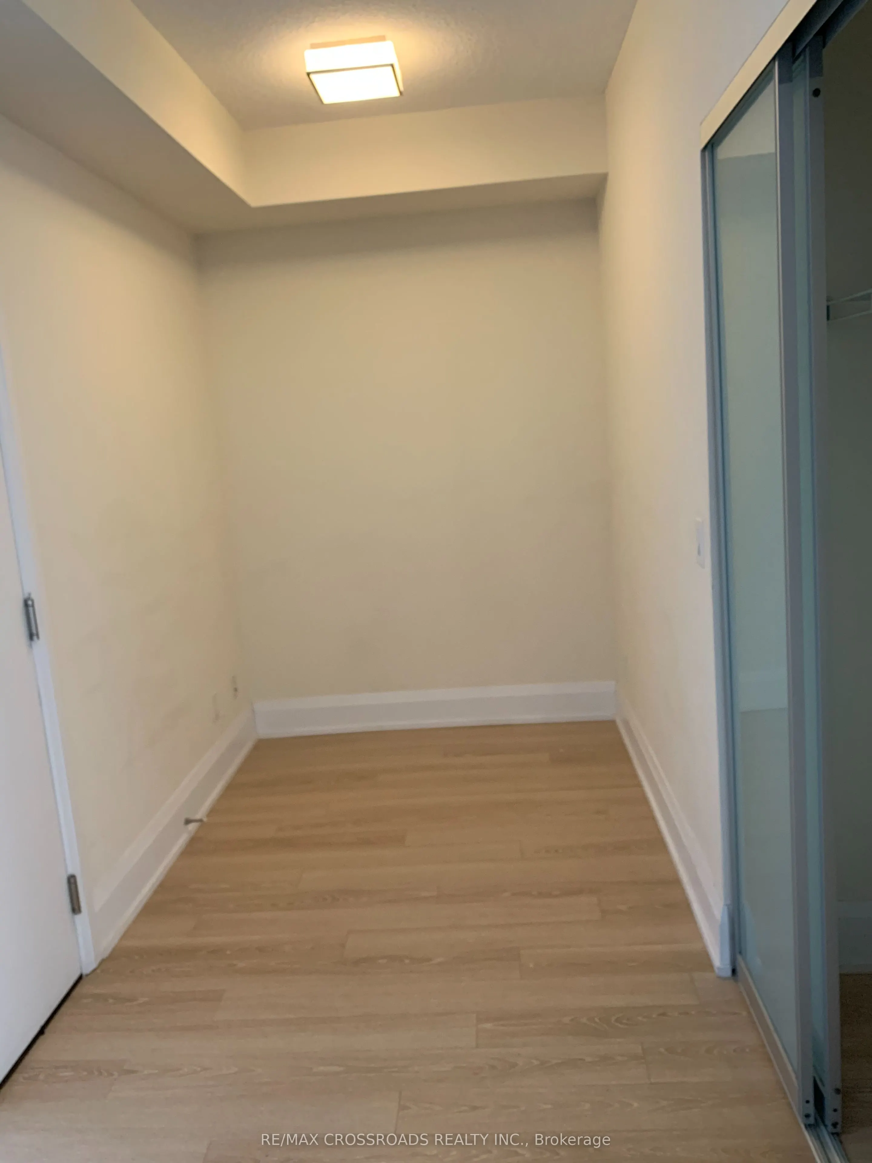 120 Harrison Garden Boulevard, #525