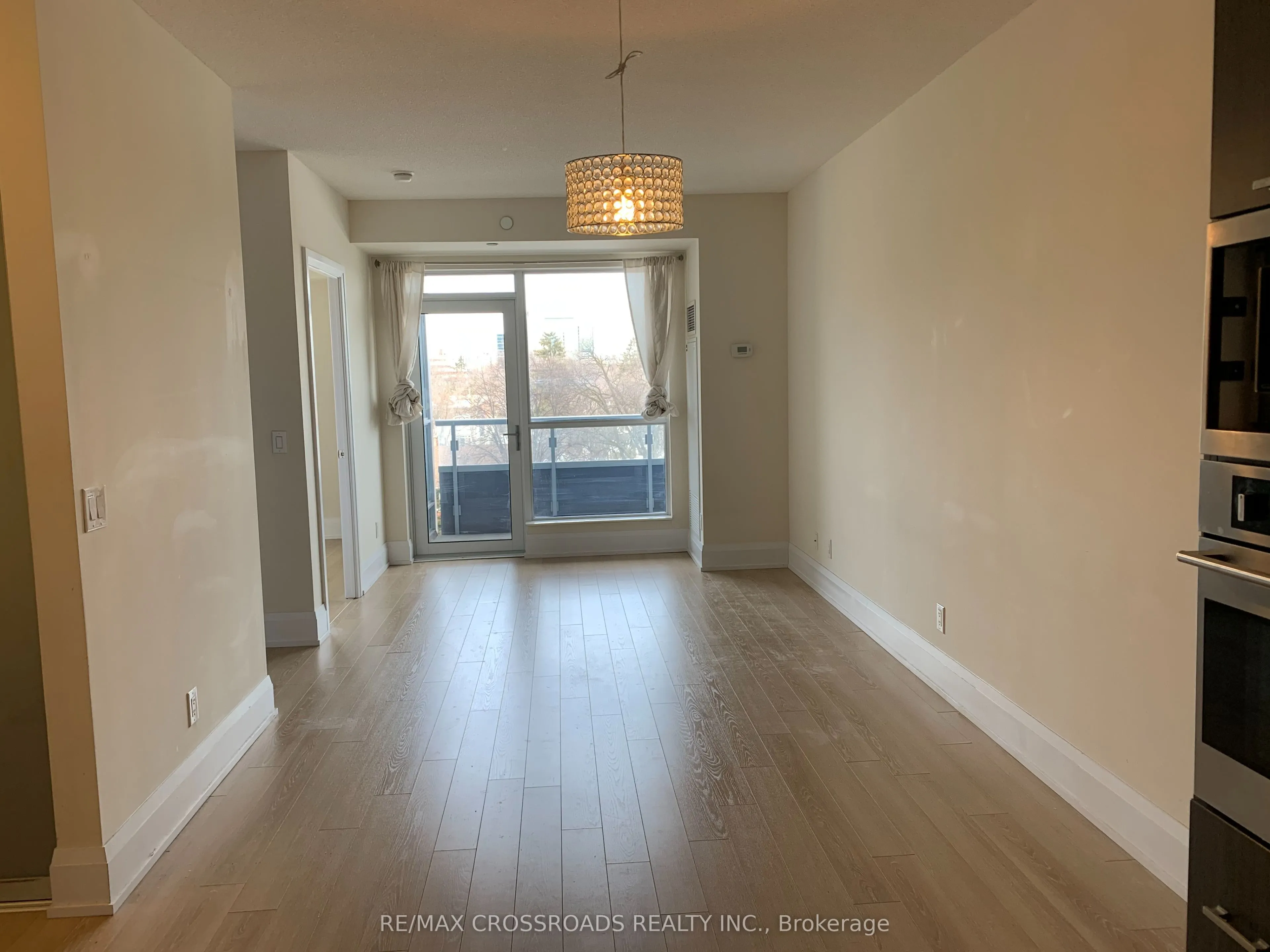120 Harrison Garden Boulevard, #525