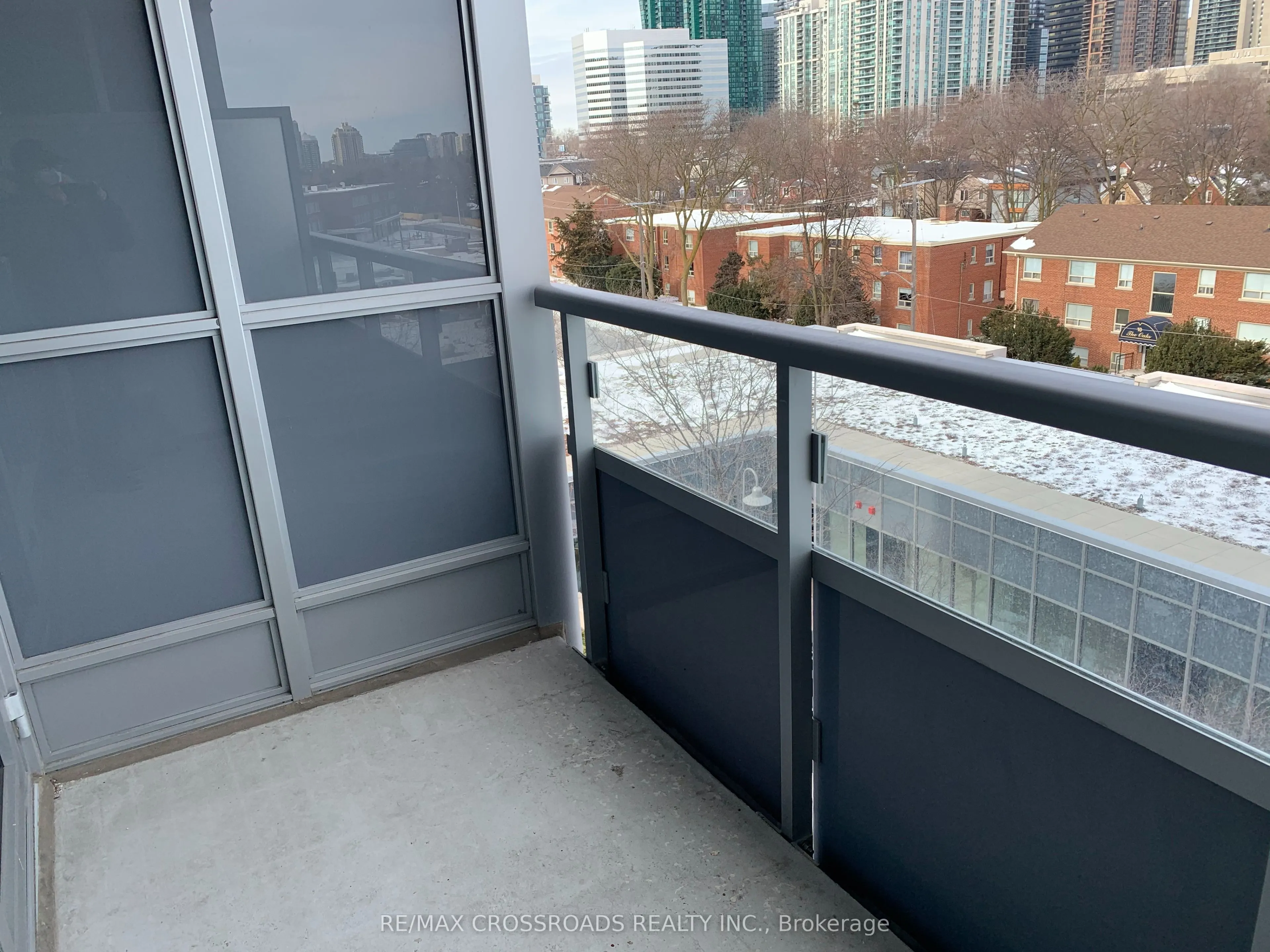120 Harrison Garden Boulevard, #525
