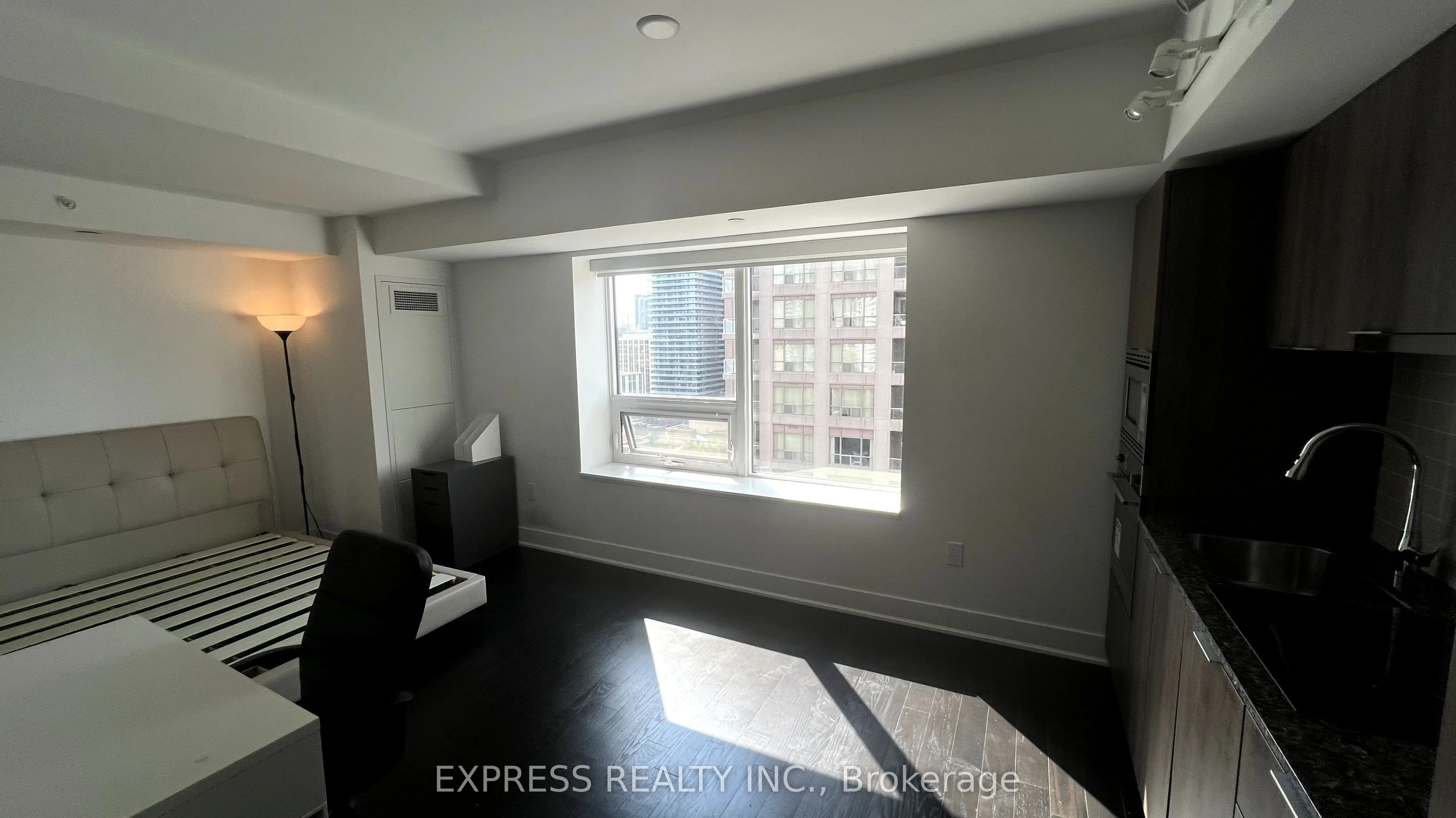 955 Bay Street, #1606