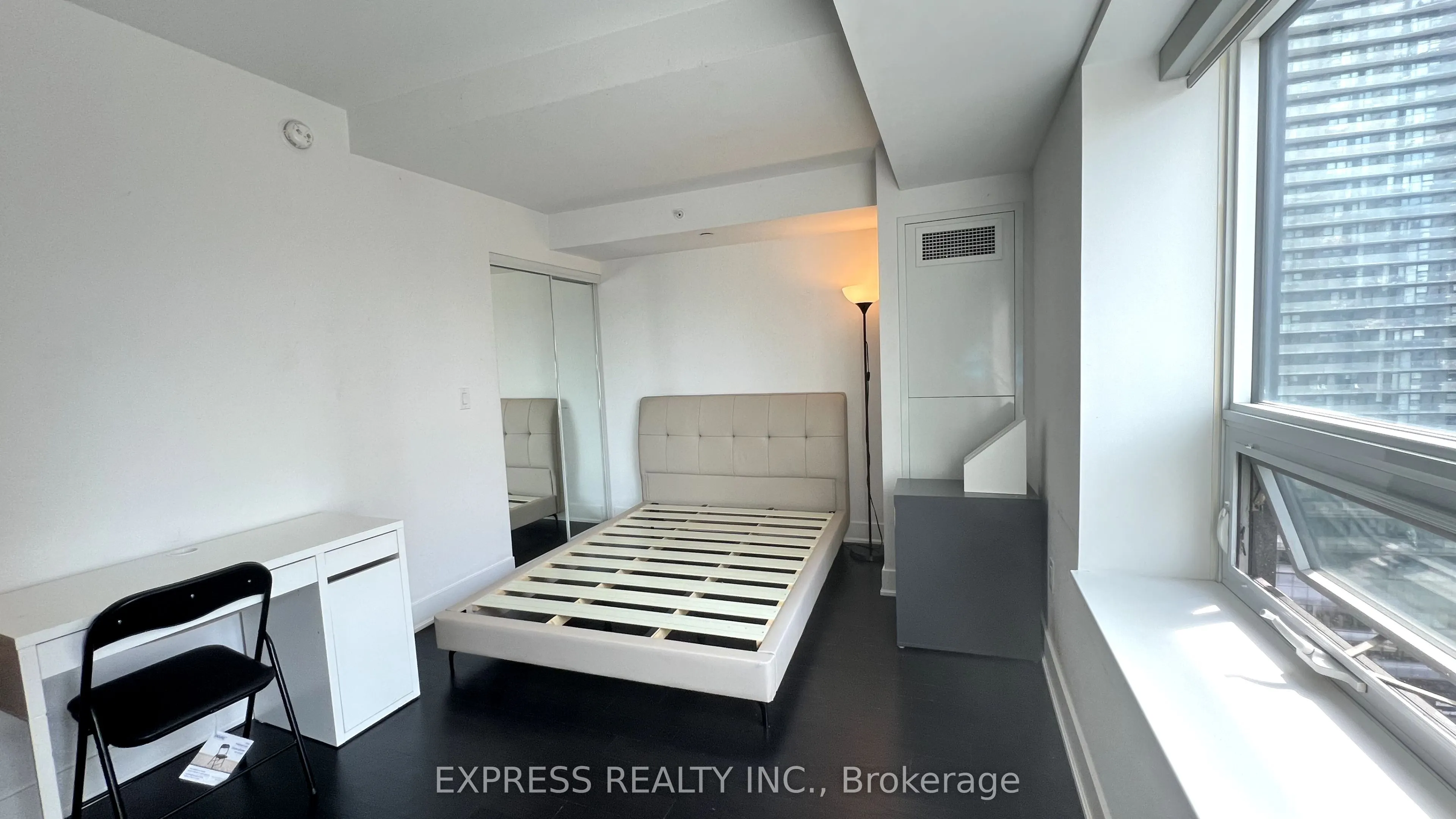 955 Bay Street, #1606