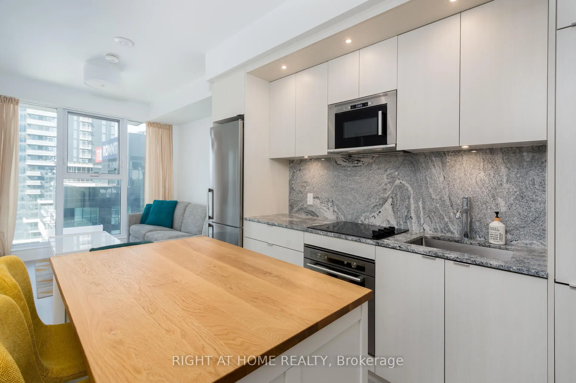 30 Inn On The Park Drive, #3101