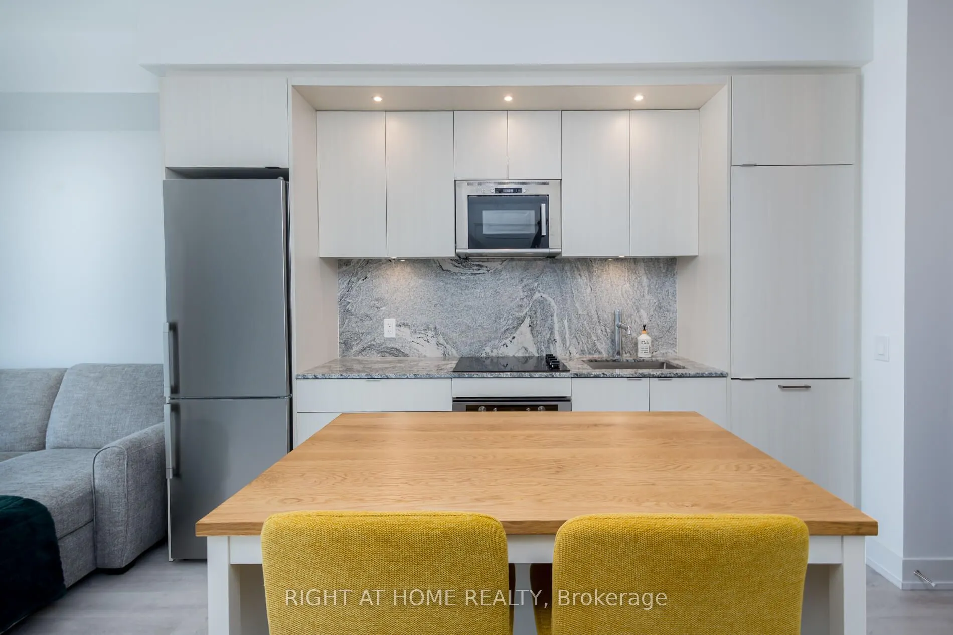 30 Inn On The Park Drive, #3101