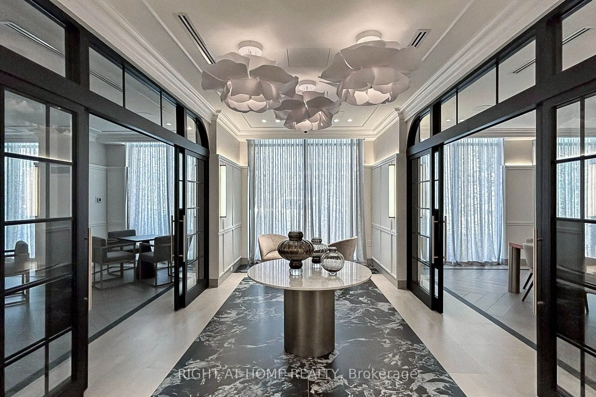 30 Inn On The Park Drive, #3101