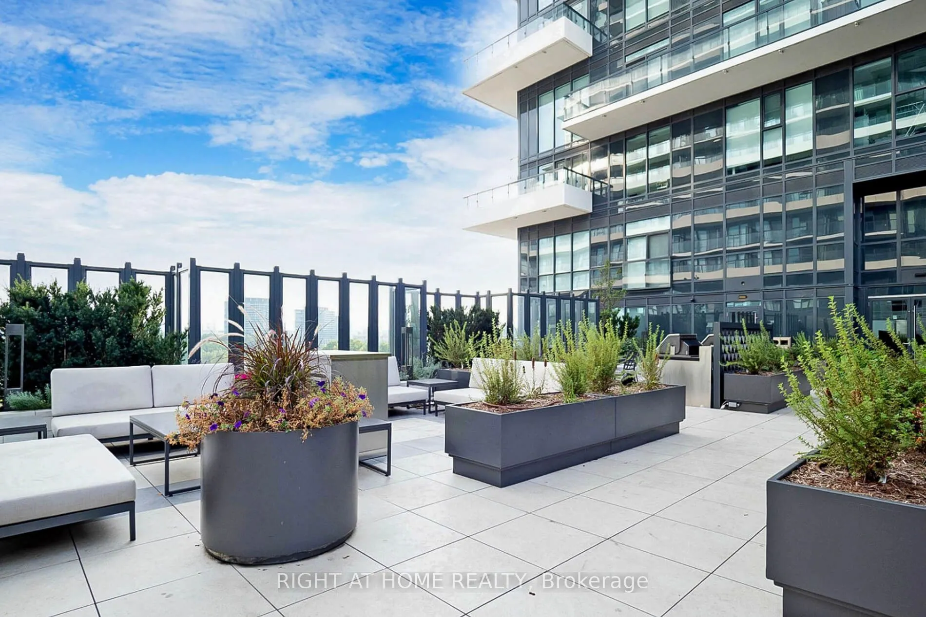 30 Inn On The Park Drive, #3101