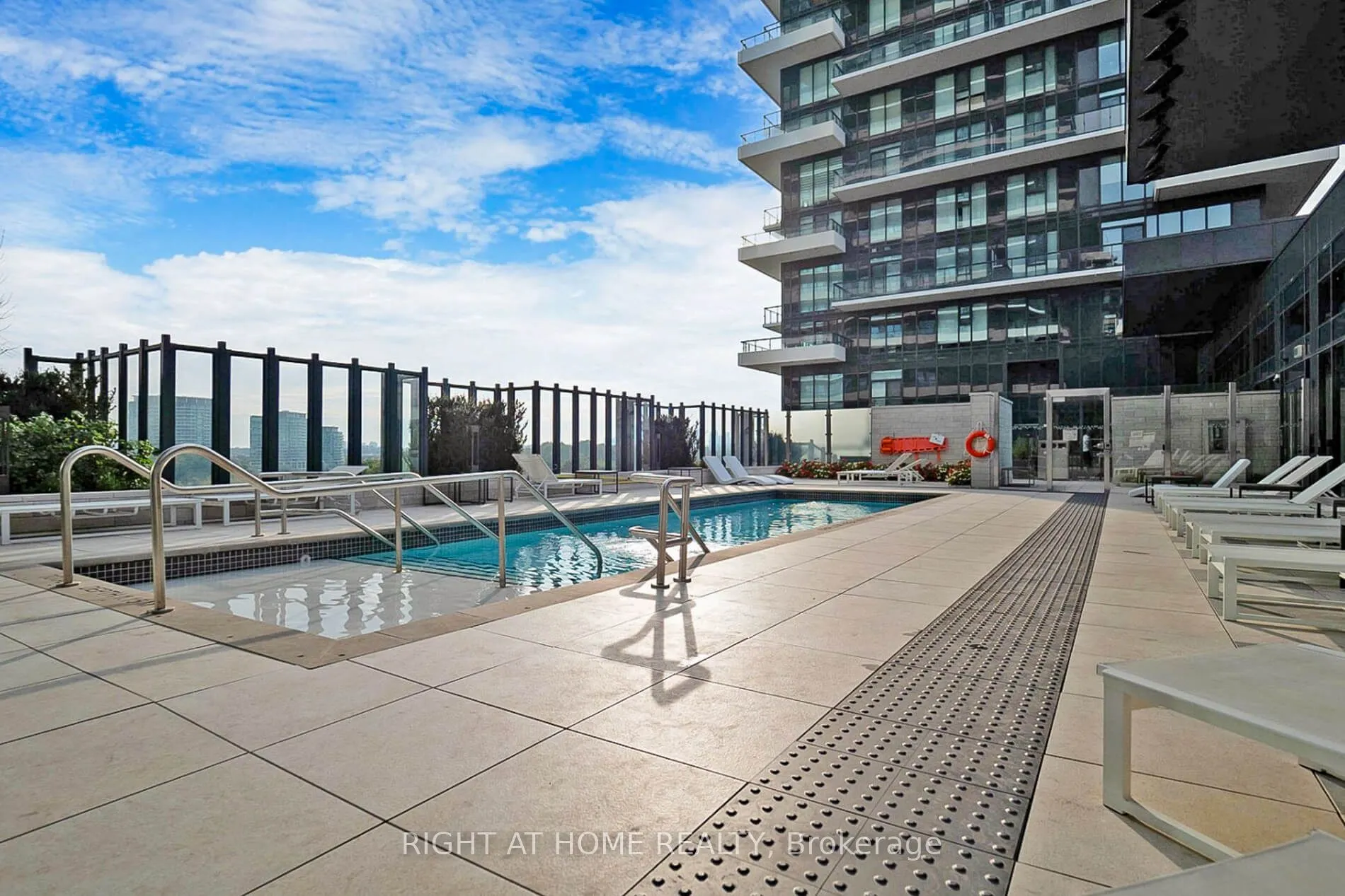 30 Inn On The Park Drive, #3101