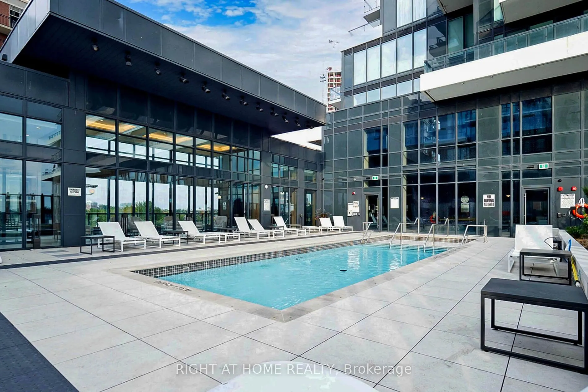 30 Inn On The Park Drive, #3101
