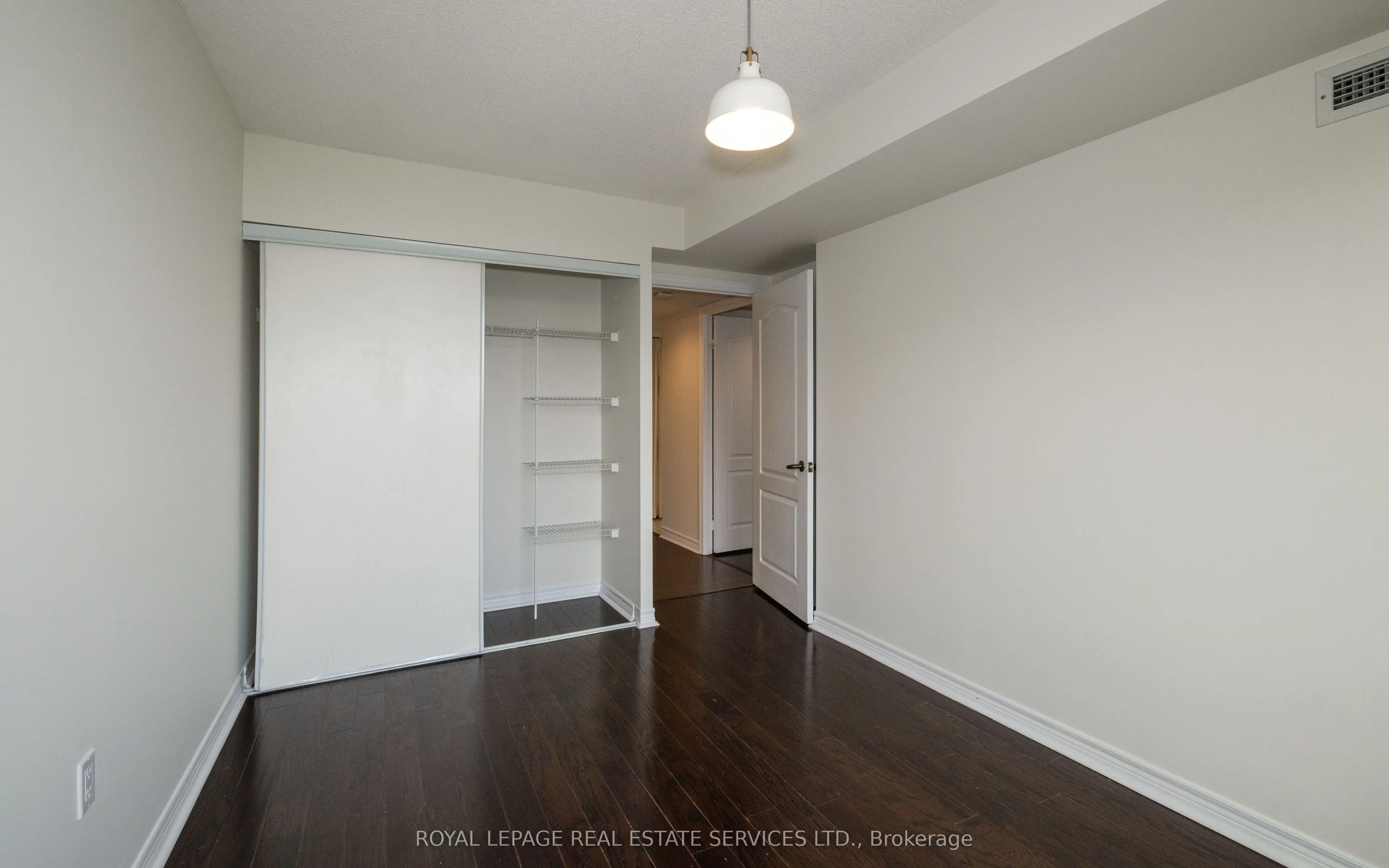 88 Grandview Way, #812