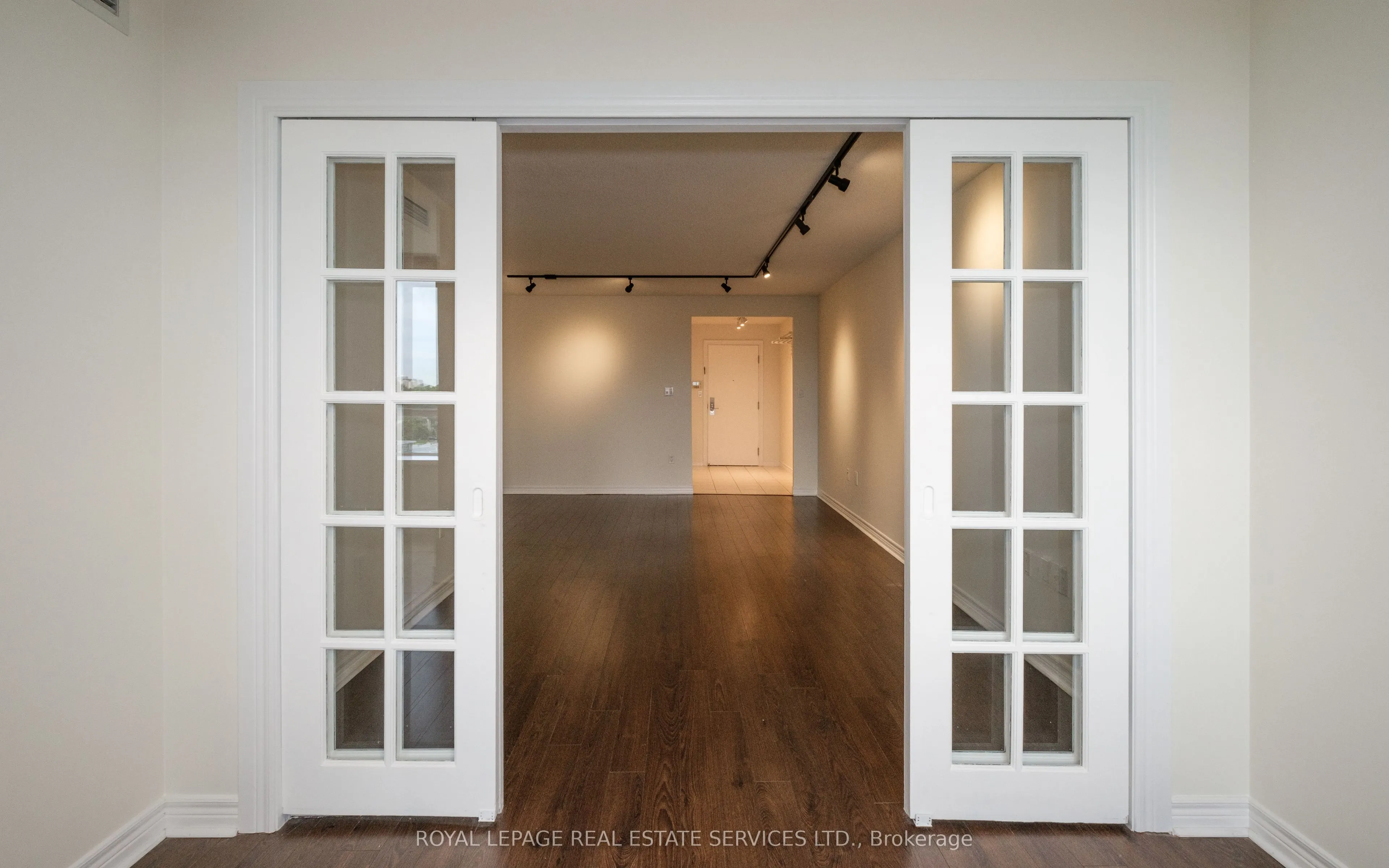 88 Grandview Way, #812