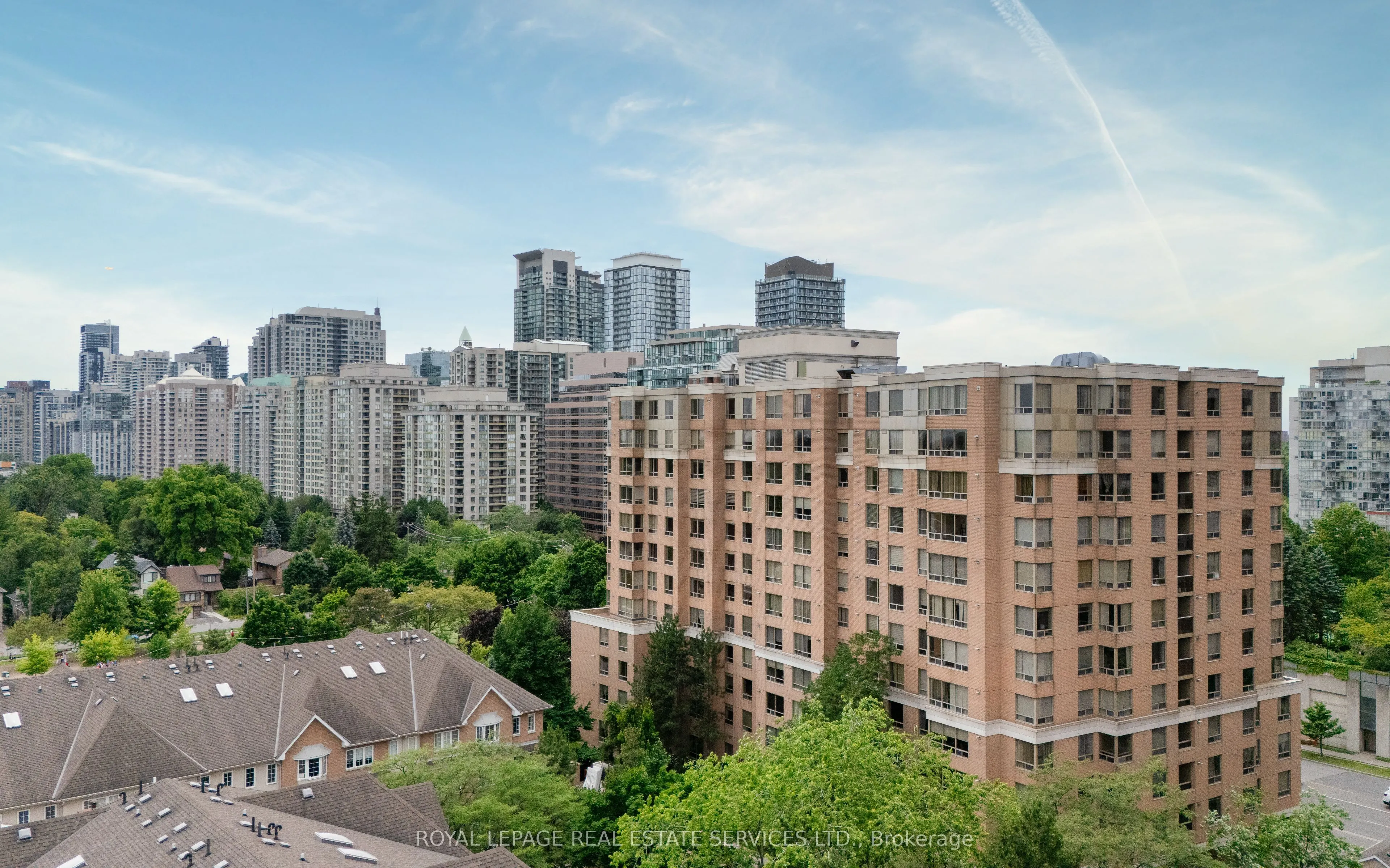 88 Grandview Way, #812