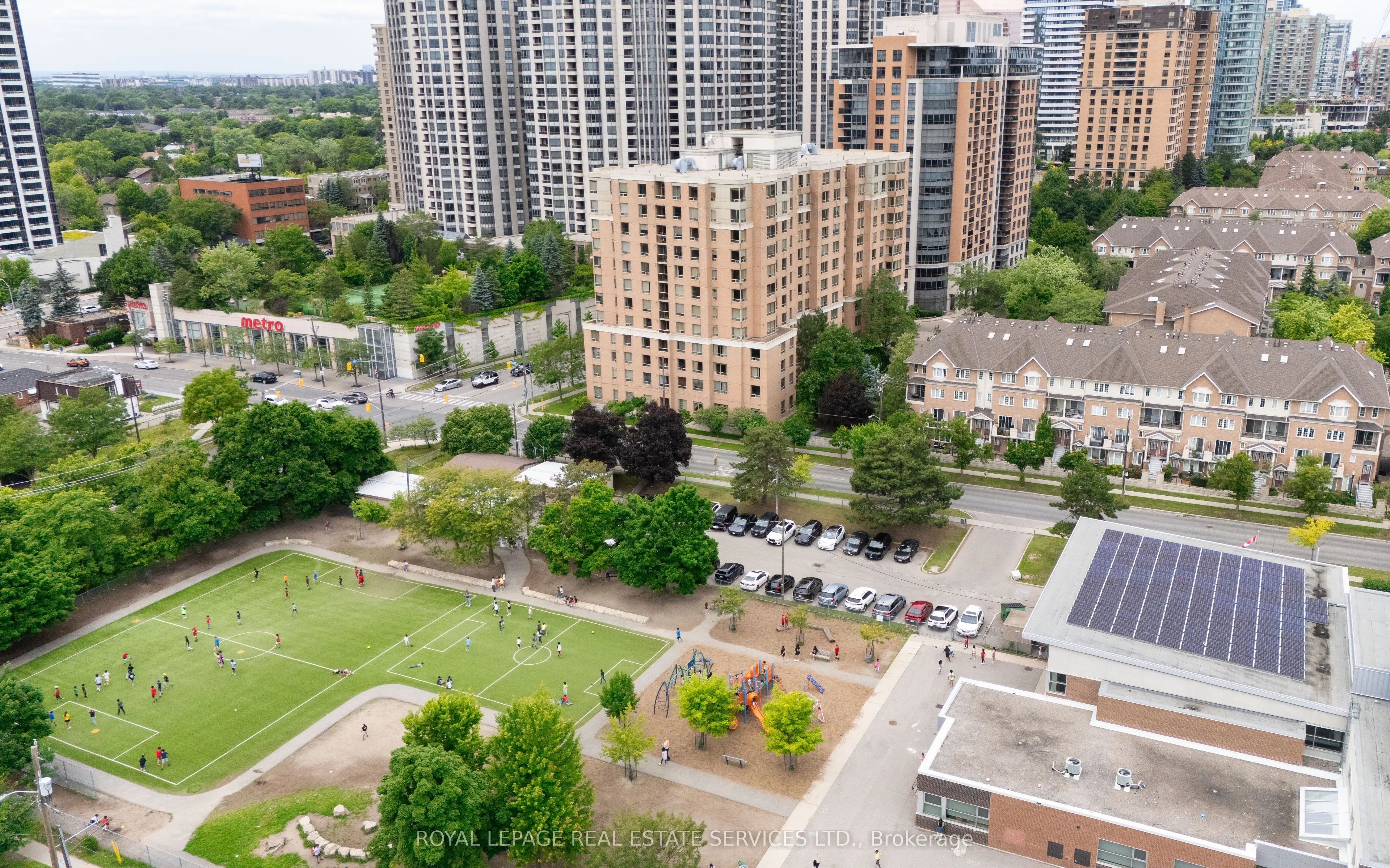 88 Grandview Way, #812