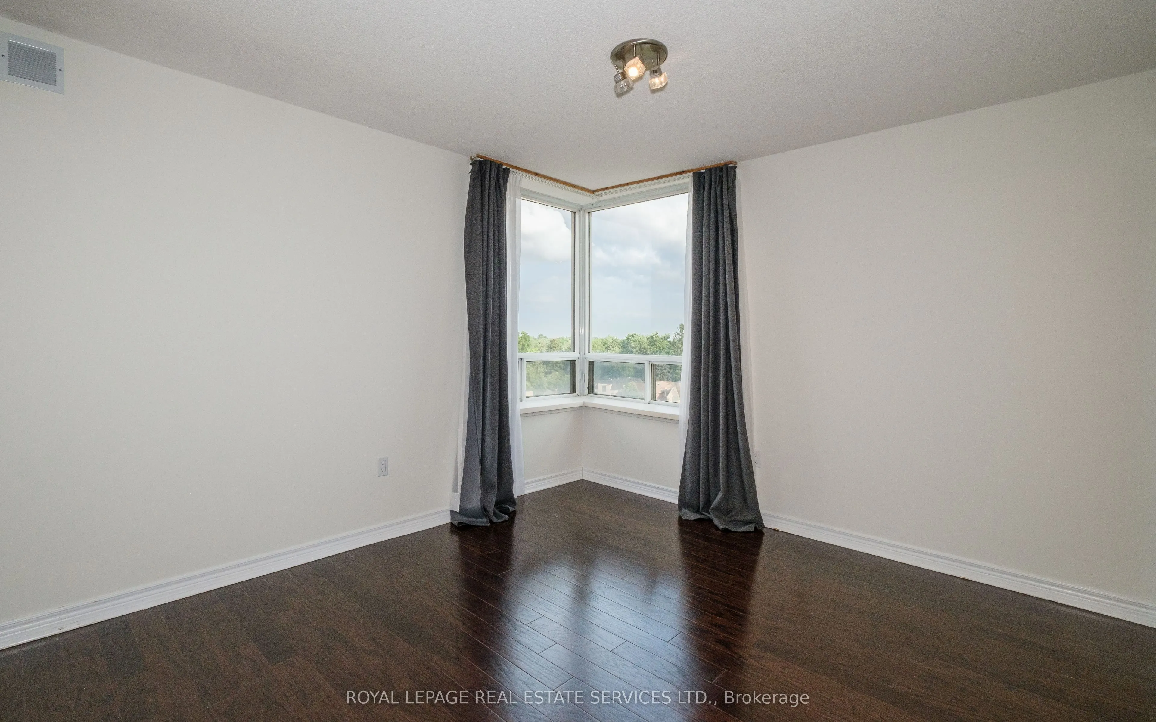 88 Grandview Way, #812