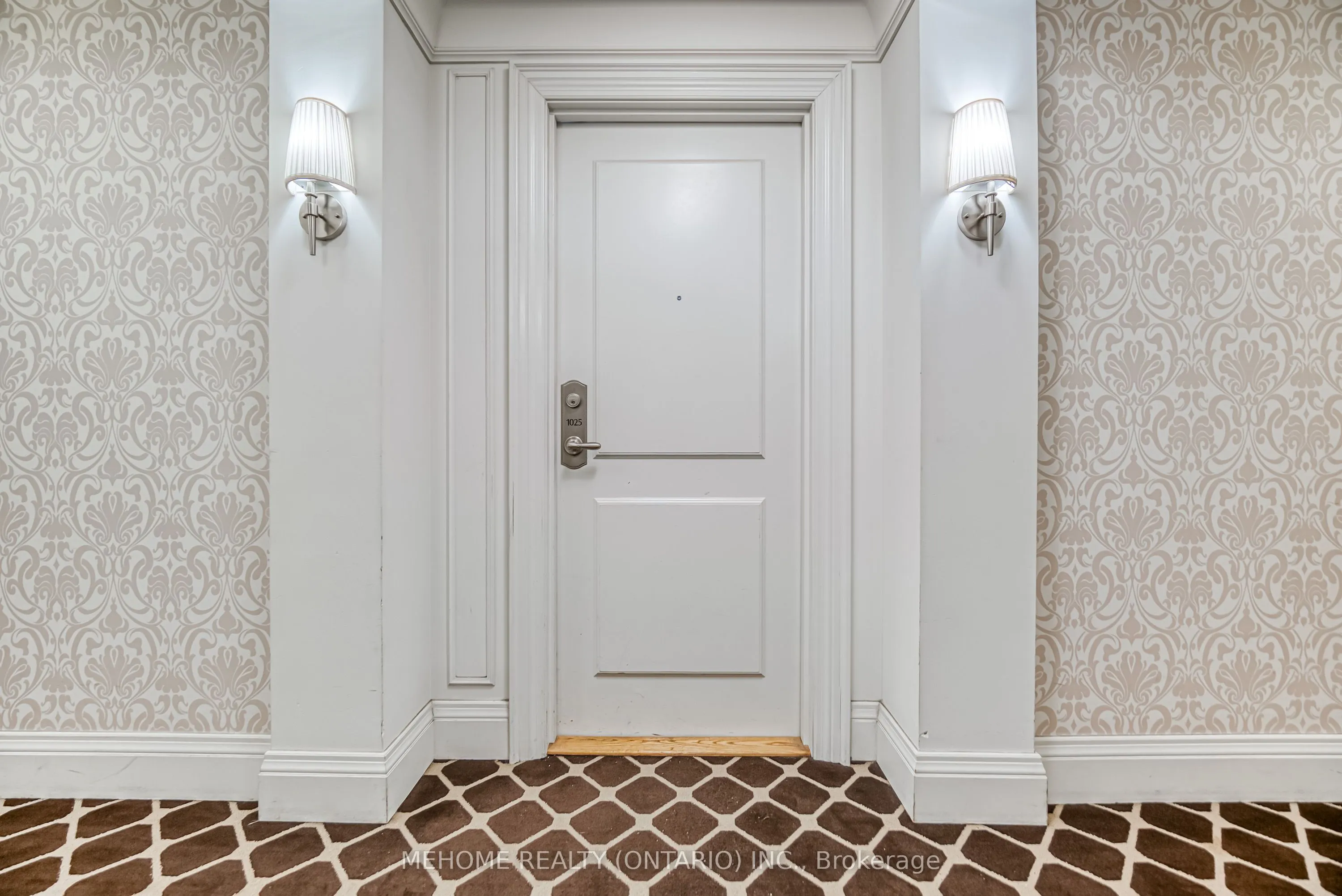 25 Greenview Avenue, #1025